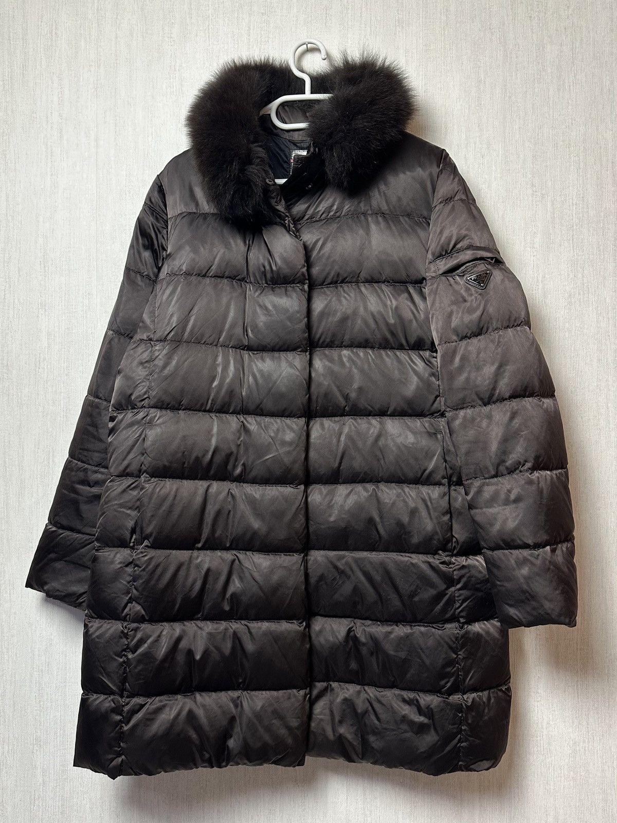 Womens prada coat with fur collar sales