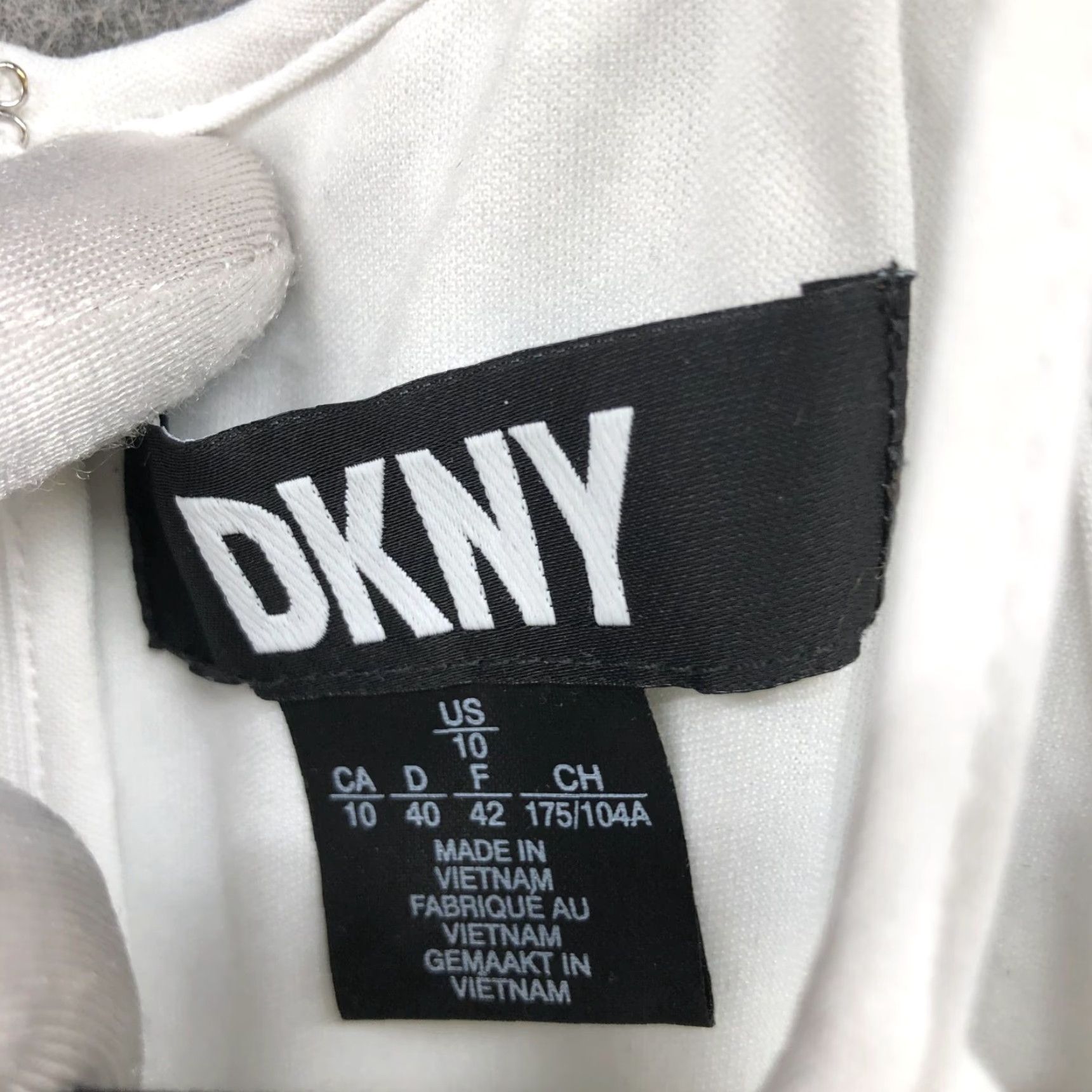 DKNY DKNY Maxi Dress Size 10 Halter Sleeveless White Navy Blue Dress Maxi Dress Women 10 Halter Sleeveless Solid Pattern Spring Summer Fashion Size L / US 10 / IT 46 - 5 Thumbnail