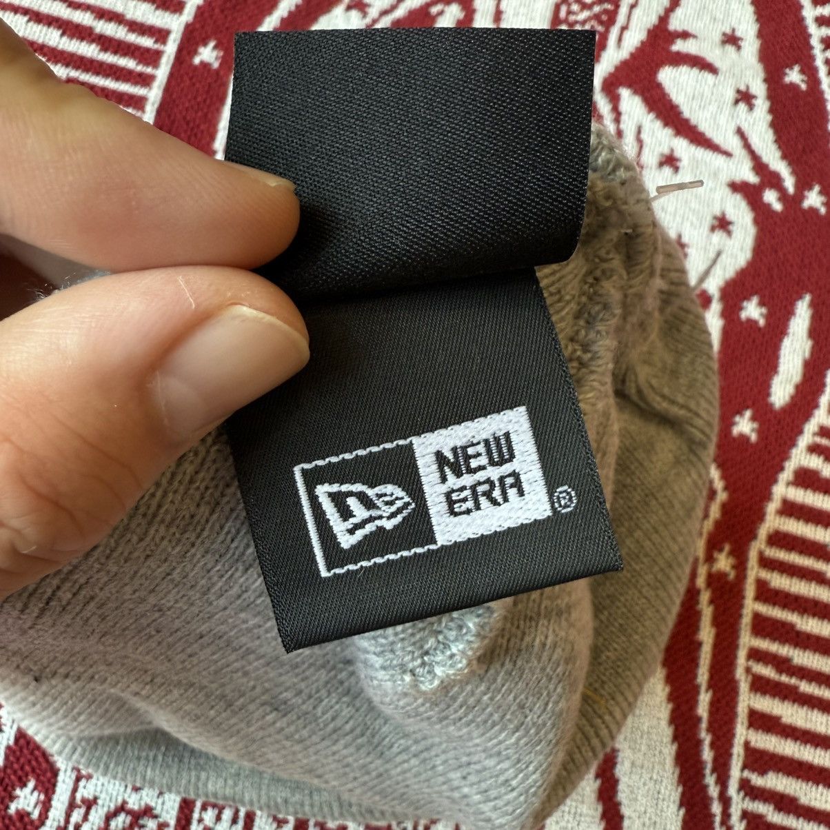 New Era × Supreme FW19 Supreme New Era Bandana Box Logo Beanie Heather Grey OS Size ONE SIZE - 7 Thumbnail