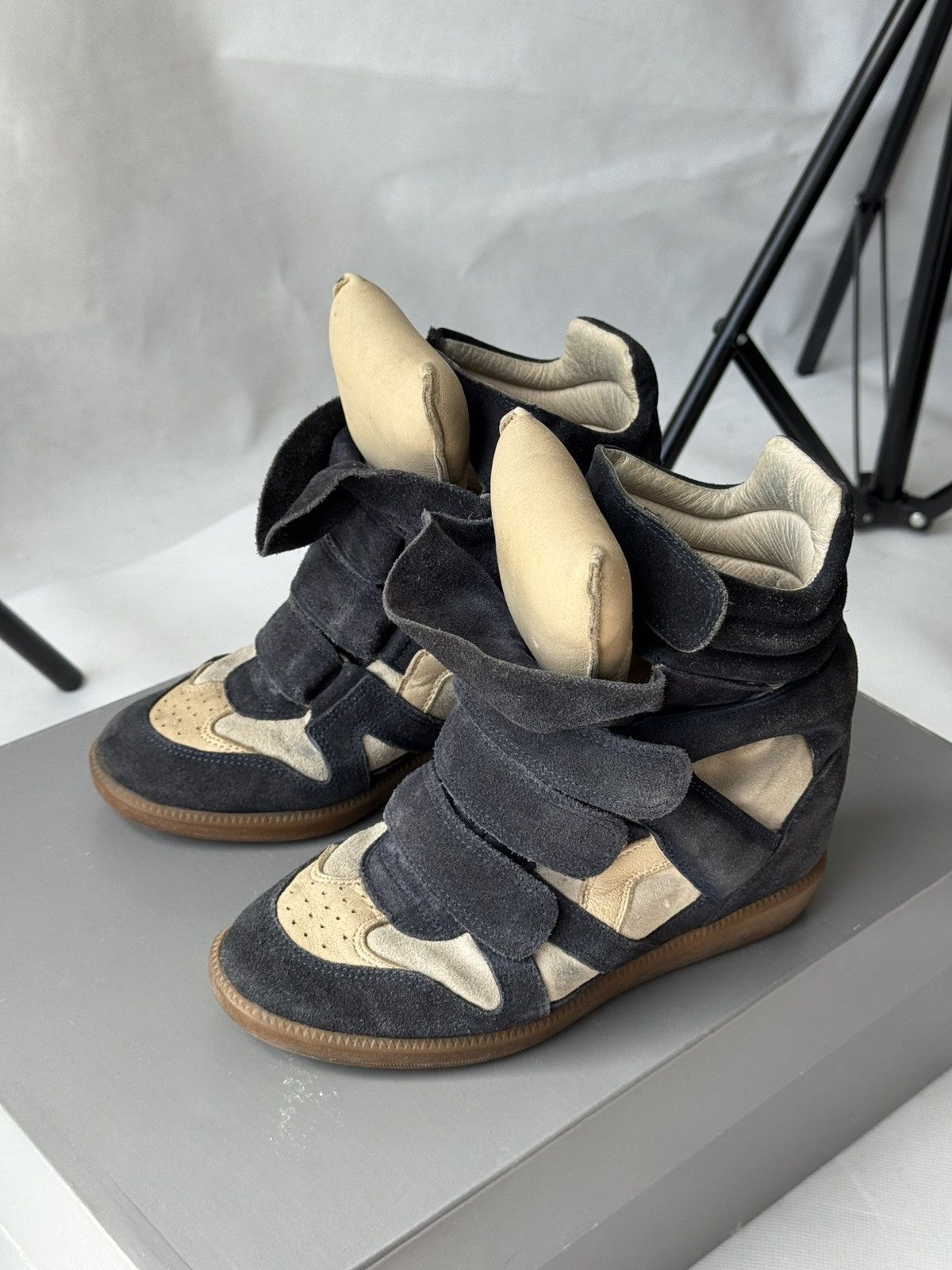 Isabel Marant Isabel Marant Bekett sneakers shoes beige Suede Wedge Size US 6 / IT 36 - 21 Thumbnail