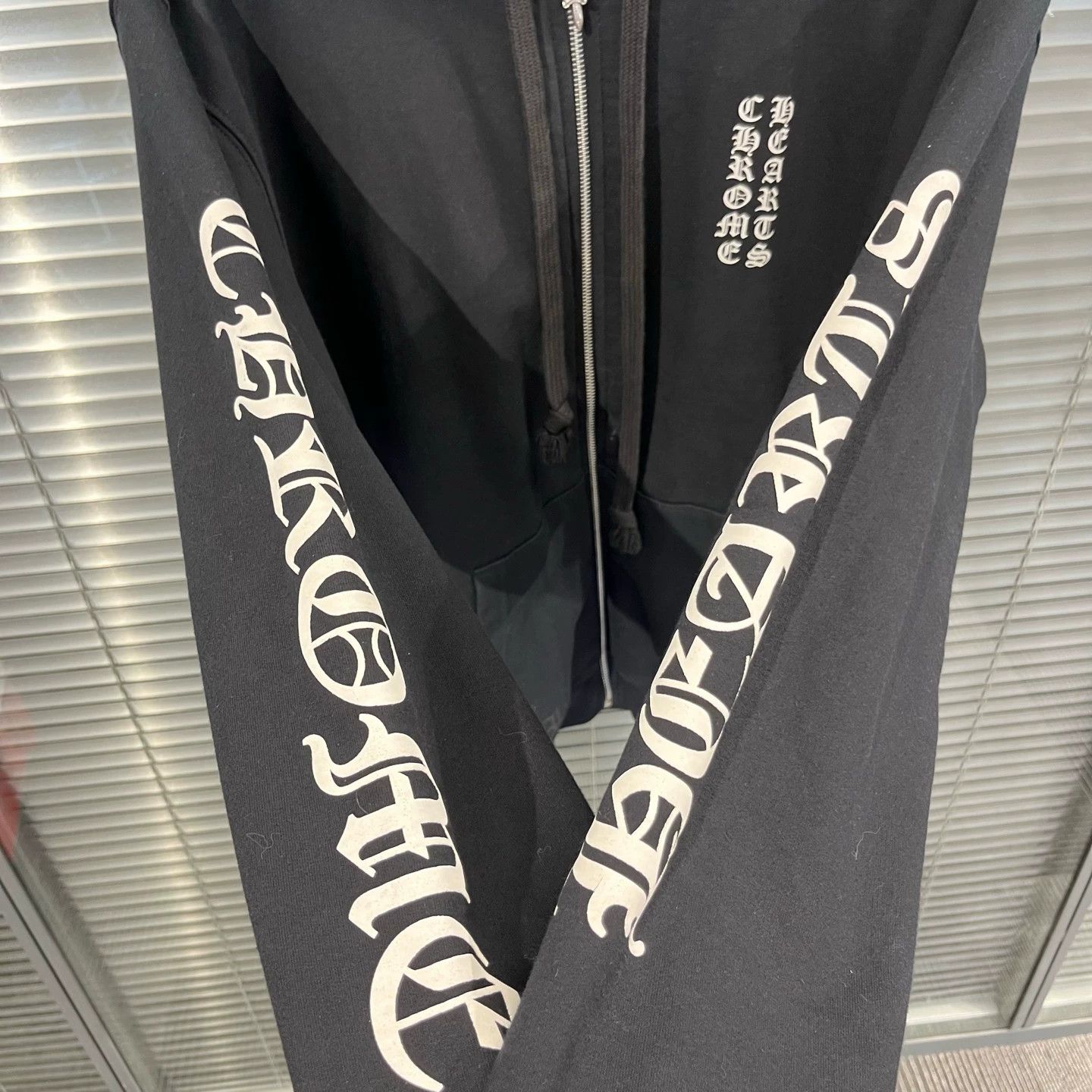 Chrome Hearts Chrome Hearts Sanskrit script arm zip hoodie blk S Size US S / EU 44-46 / 1 - 5 Thumbnail