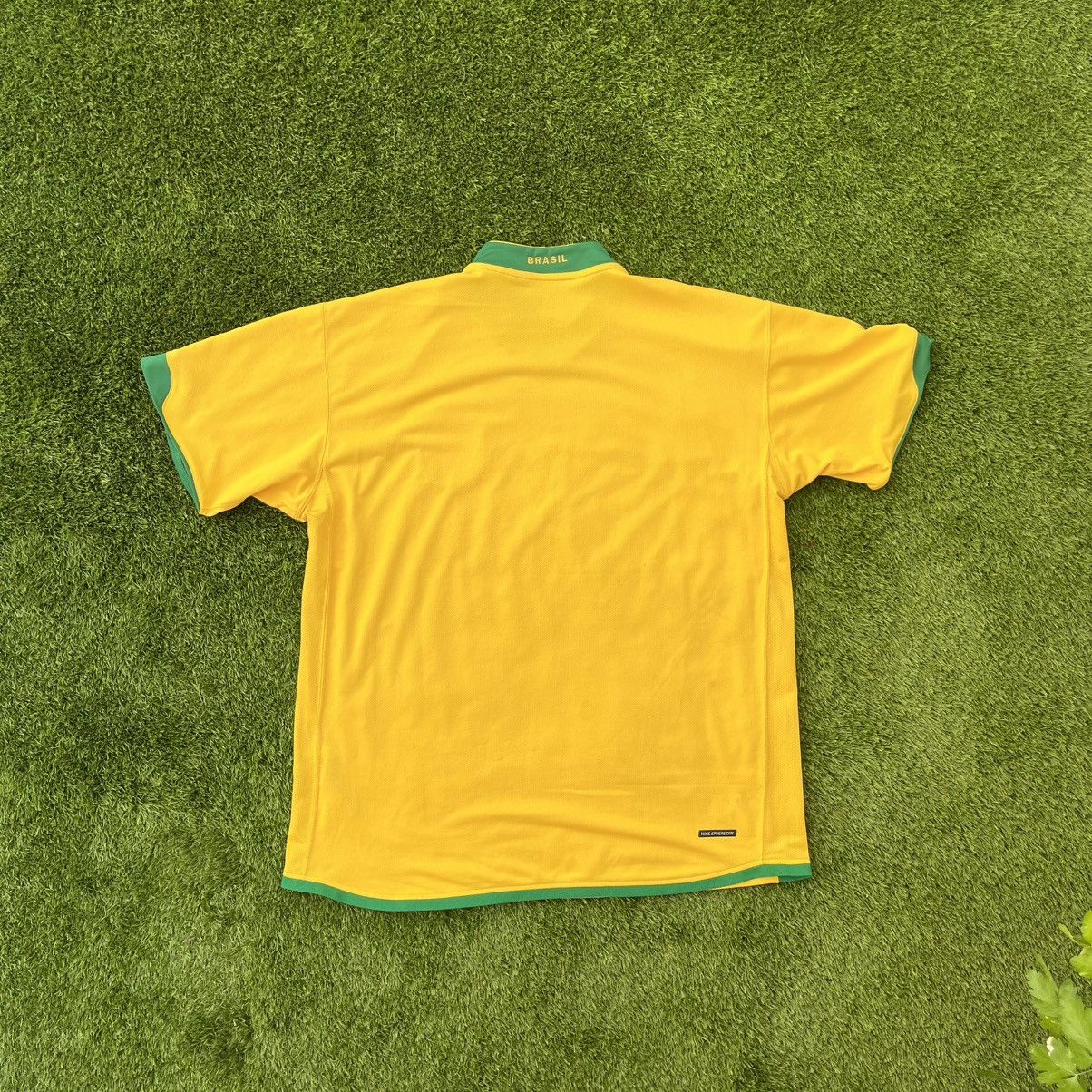 Nike Vintage Nike Brazil 2006 Football Jersey Ronaldo Era Shirt Size US XL / EU 56 / 4 - 4 Thumbnail