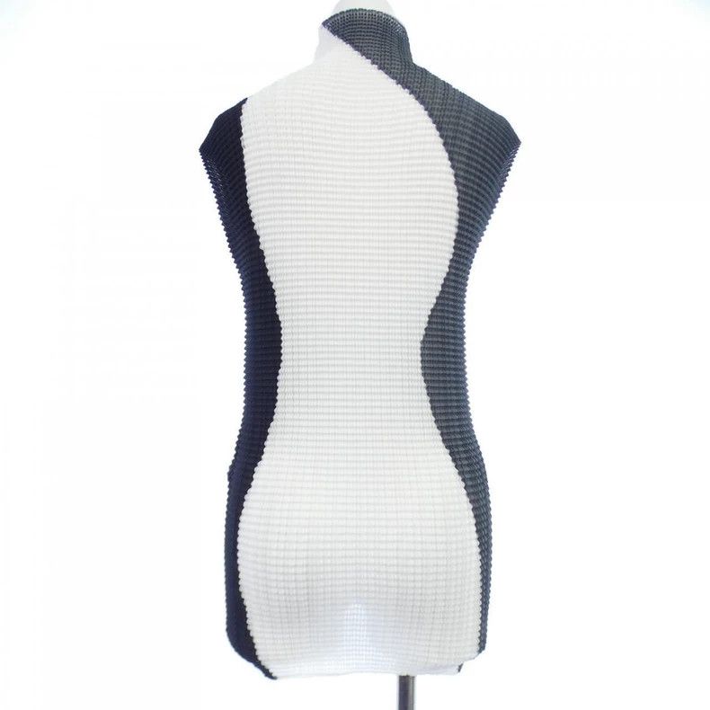 Issey Miyake Issey Miyake size:2 Black and white main line color-blocke Size S / US 4 / IT 40 - 2 Thumbnail
