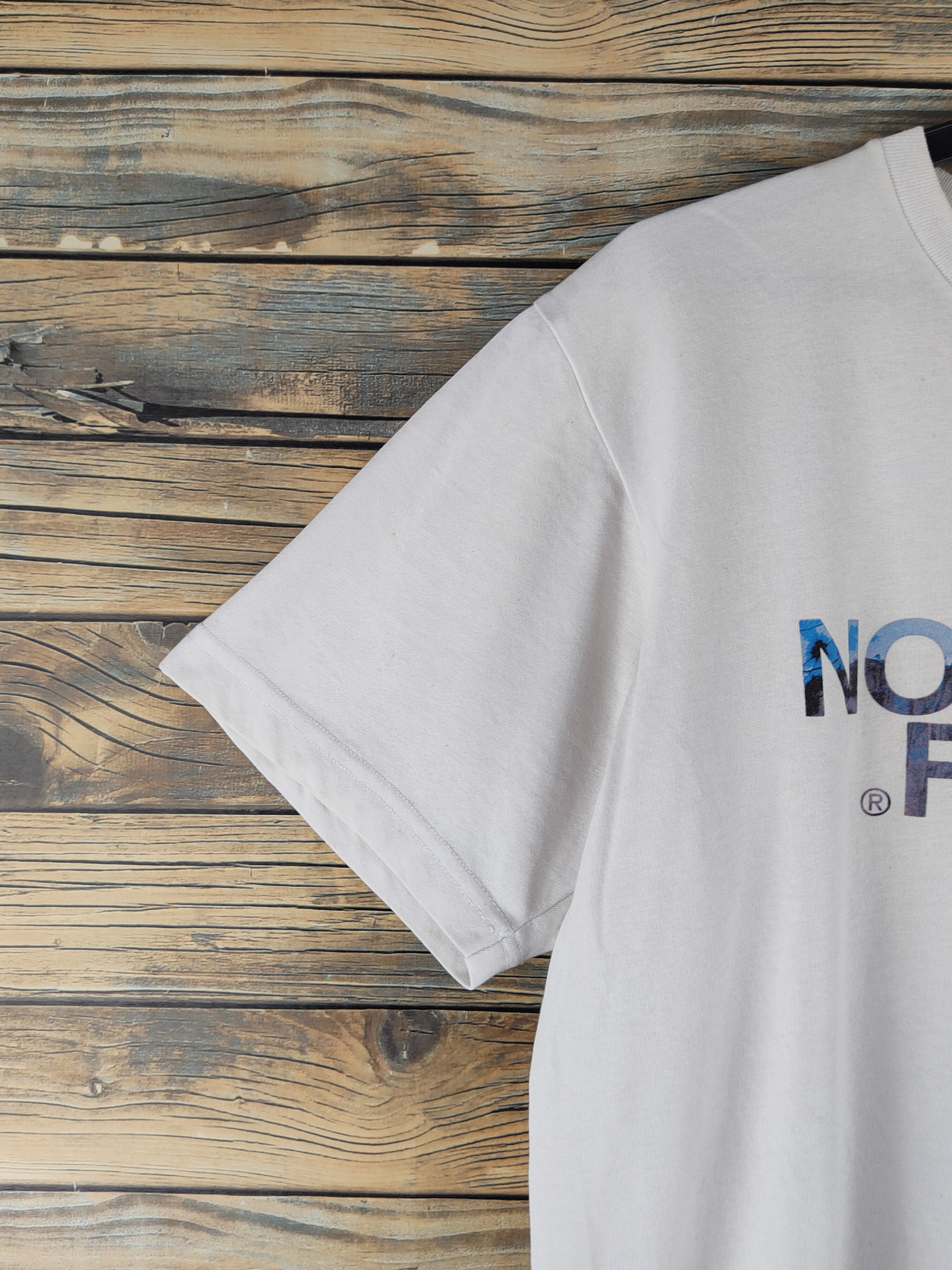 The North Face DL The North Face White Short Sleeve T-shirts #S2880 Size US M / EU 48-50 / 2 - 4 Thumbnail