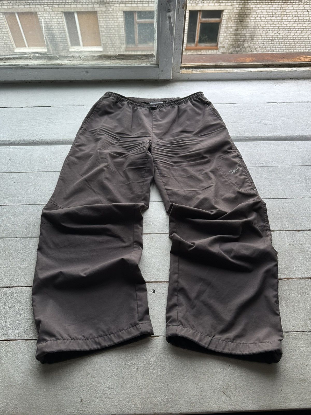 Reebok VNTG🚨 REEBOK RARE BAGGY TRACKING PANTS UNISEX WITH LOGO Size US 32 / EU 48 - 1 Thumbnail
