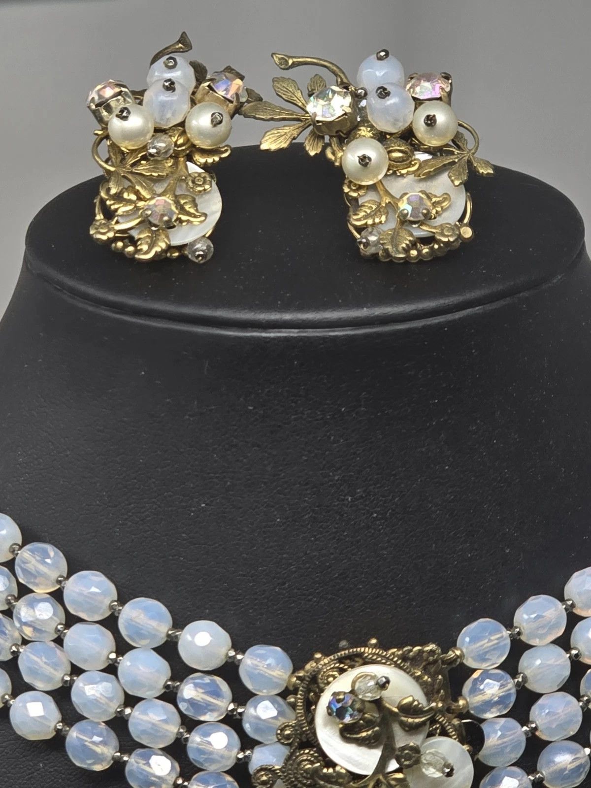 Vintage Floral Bead Necklace & Clip-On Earrings Set