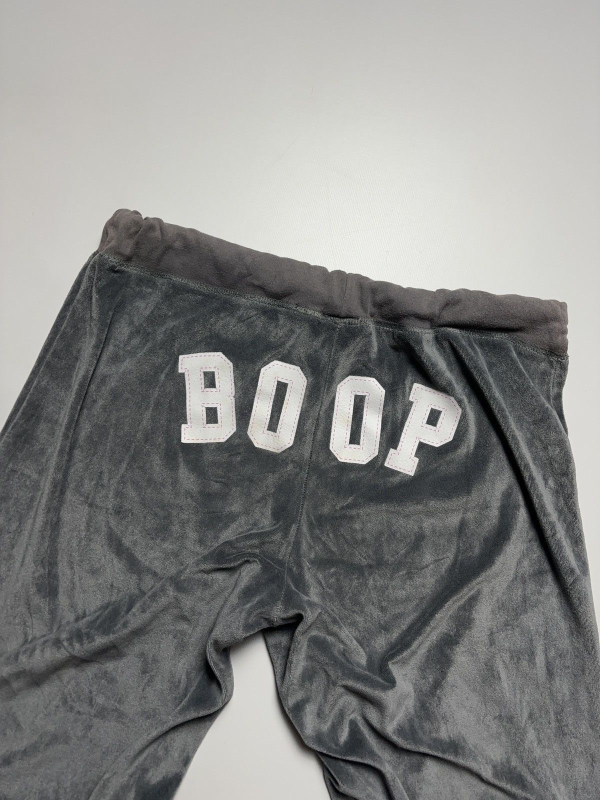 Juicy Couture × Vintage BETTY BOOP VELOUR SWEATPANTS TRACK SUIT 00s PANTS Size 31" - 2 Thumbnail