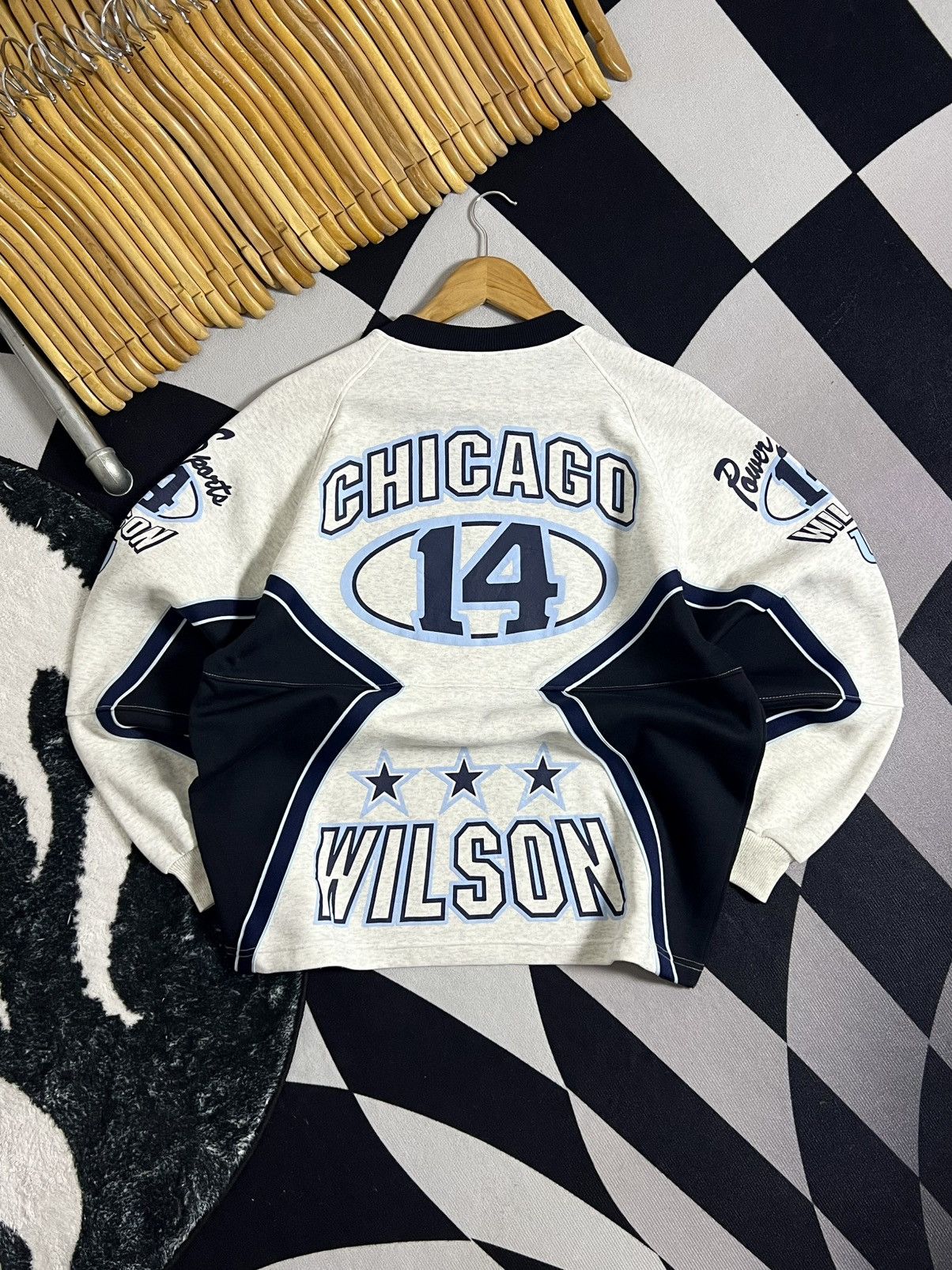 Other VINTAGE WILSON FRONT HIT & SLEEVE PRINT SWEATSHIRT V NECK Size US L / EU 52-54 / 3 - 1 Thumbnail