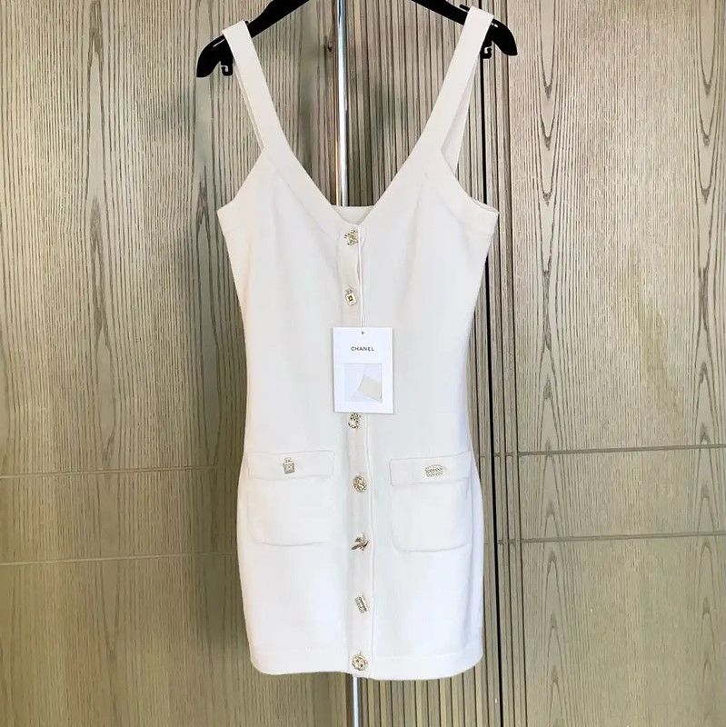 Chanel Chanel Sleeveless White Cardigan Dress for Women 0089 Size S / US 4 / IT 40 - 1 Thumbnail