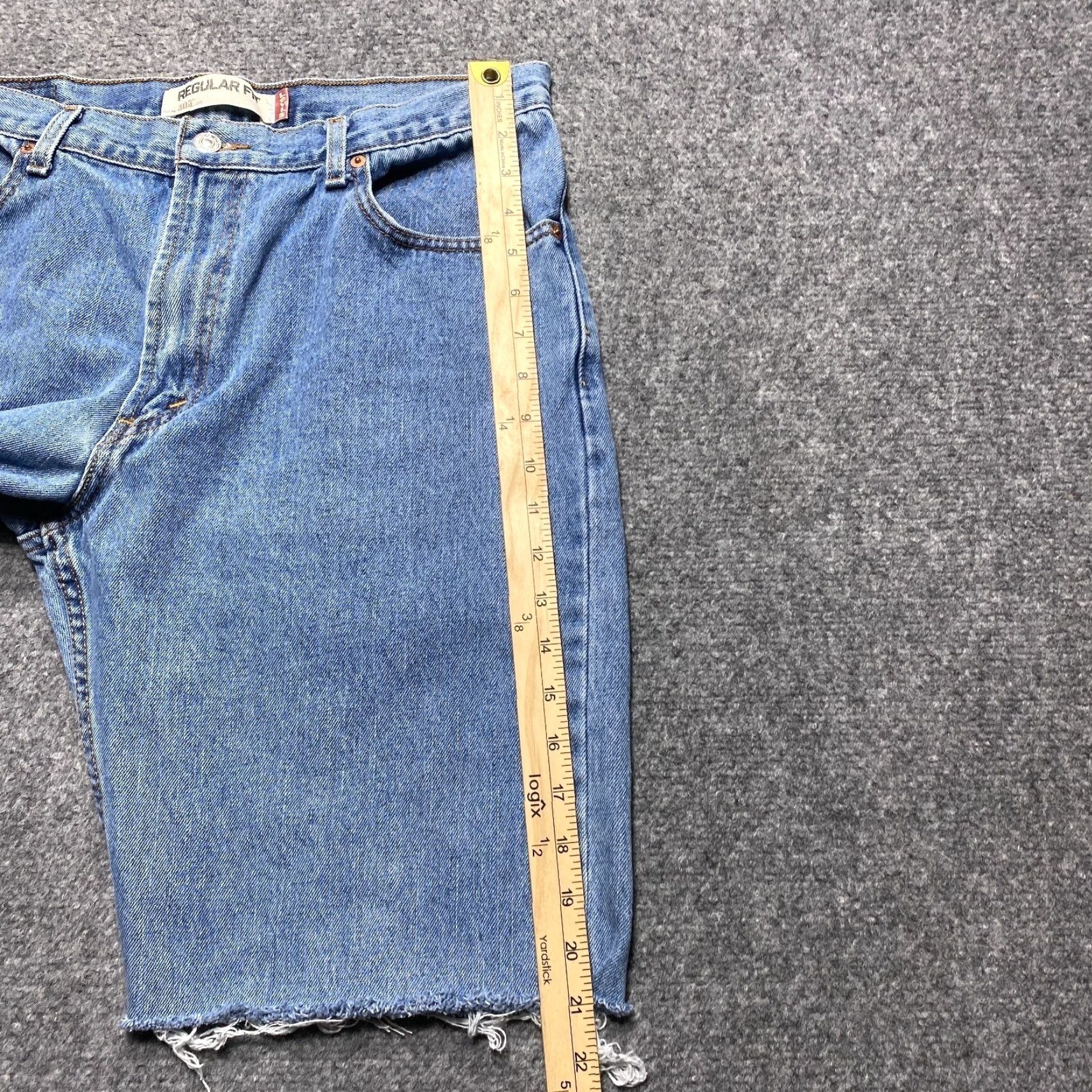 Levi's Levi's 505 Denim Shorts Mens 36 Blue Regular Fit Cutoff Raw Hem Medium Wash Bermuda 90s Grunge Casual Womens? No, Mens Size US 36 / EU 52 - 5 Thumbnail