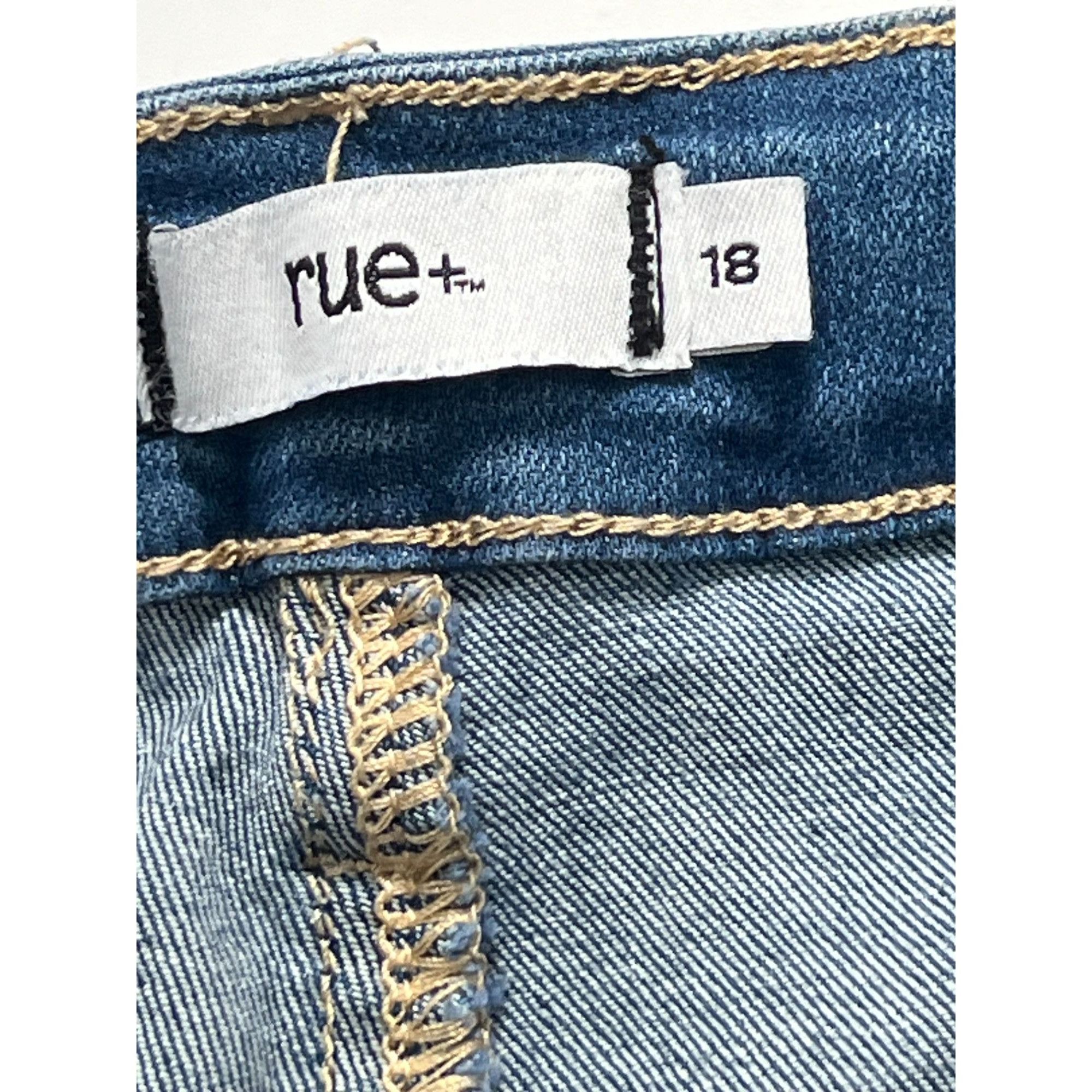 Other Rue + - Women's Ultimate Stretch High-Rise Skinny Jeans Dist Size 40" / US 18 - 11 Thumbnail