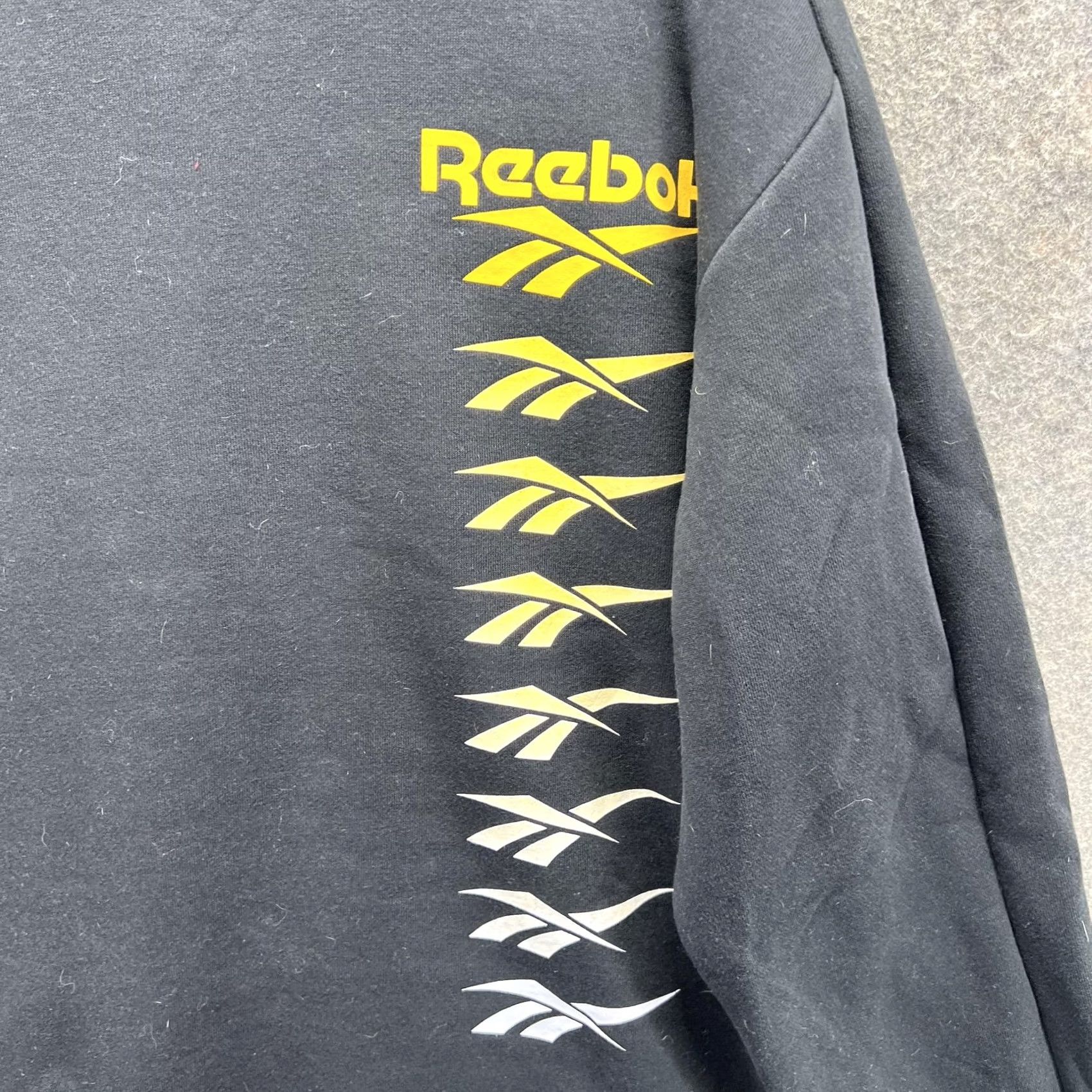 Reebok Reebok Sweatshirt Mens M Black Graphic Logo Crewneck Fleece Pullover Size US M / EU 48-50 / 2 - 7 Thumbnail