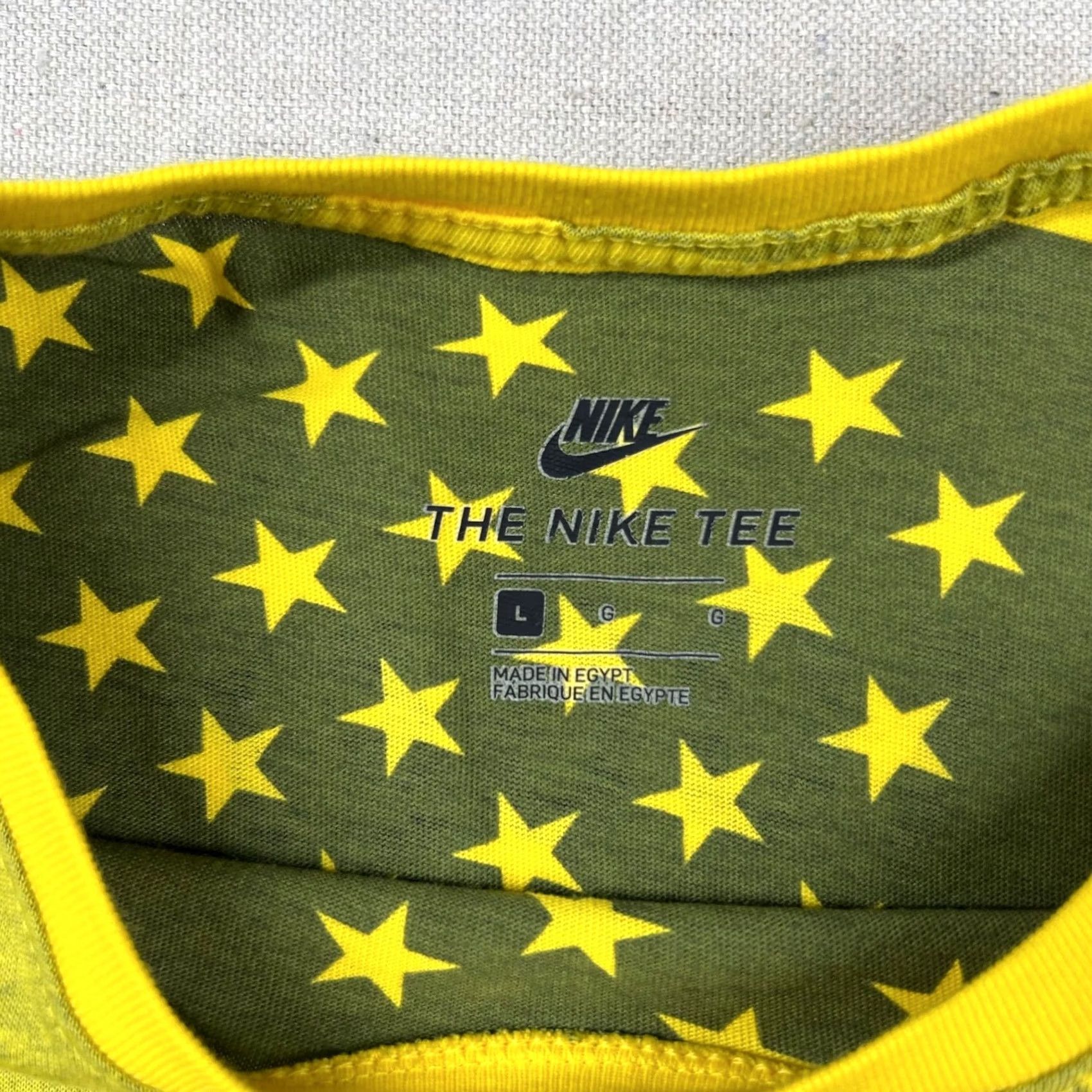 Nike Nike Tee Shirt Mens L Peace Love Basketball Urban Jungle Gym Retro Spike Lee Shirt Mens L Yellow Nike 90s Basketball Theme Mens Size US L / EU 52-54 / 3 - 3 Thumbnail
