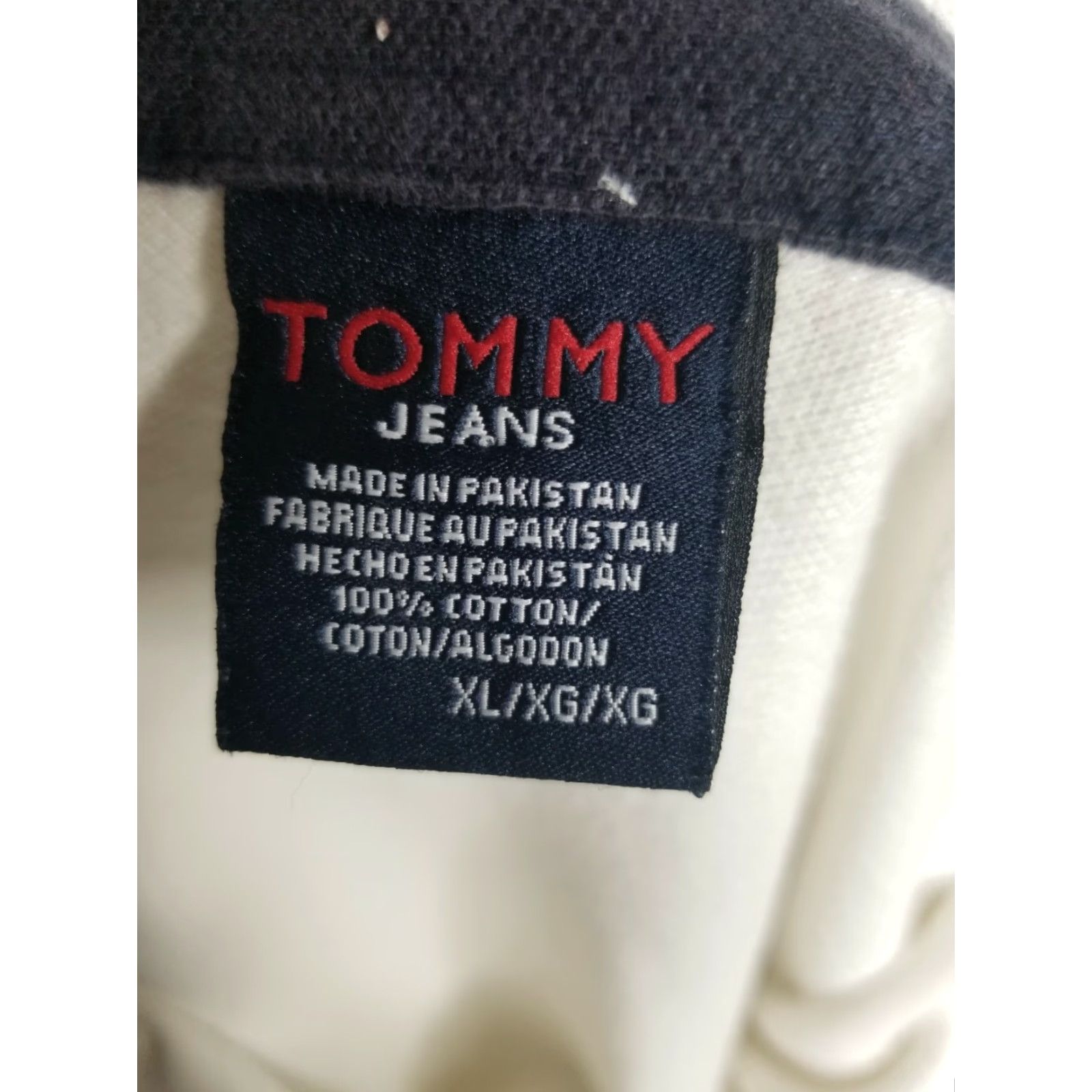 Tommy Hilfiger VINTAGE Tommy Hilfiger Polo Shirt Collared Spell-Out Mens XL Beige Cotton Shirt Polo Spell-Out Tommy Jeans Hilfiger 90s Vintage Men’s Clothing Size US XL / EU 56 / 4 - 3 Thumbnail
