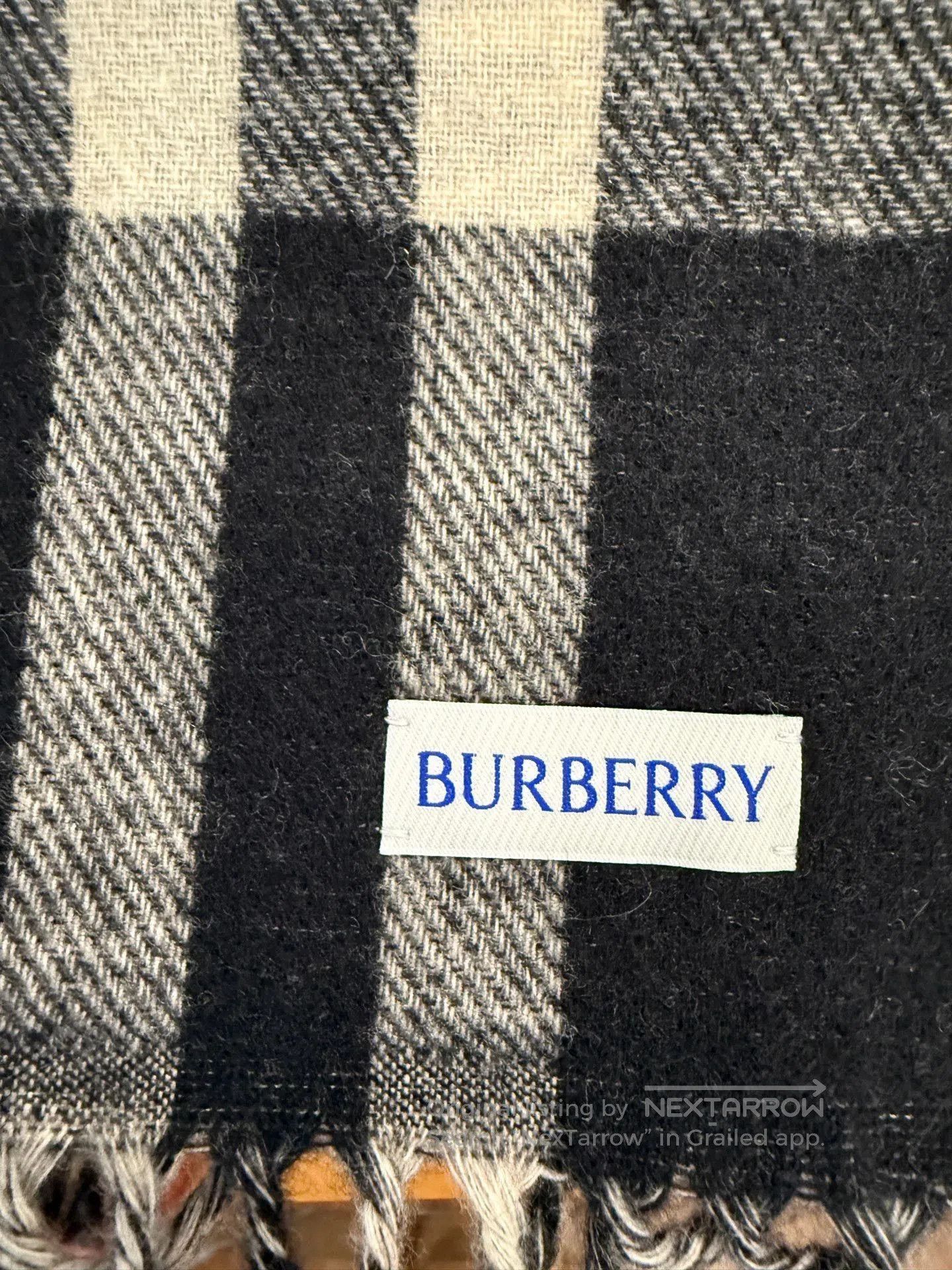 Burberry Burberry Black White Horse Cashmere Scarf. Size ONE SIZE - 3 Thumbnail