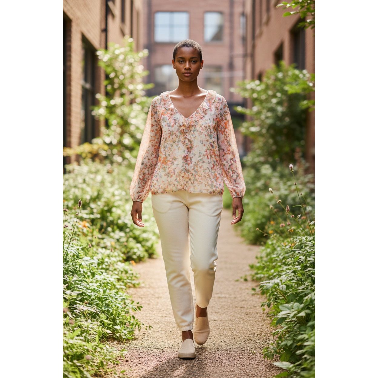 Other Womens Lauren Conrad Long Sleeve Floral Blouse w/ Slip - 2X Size XXL / US 16-18 / IT 52-54 - 1 Thumbnail
