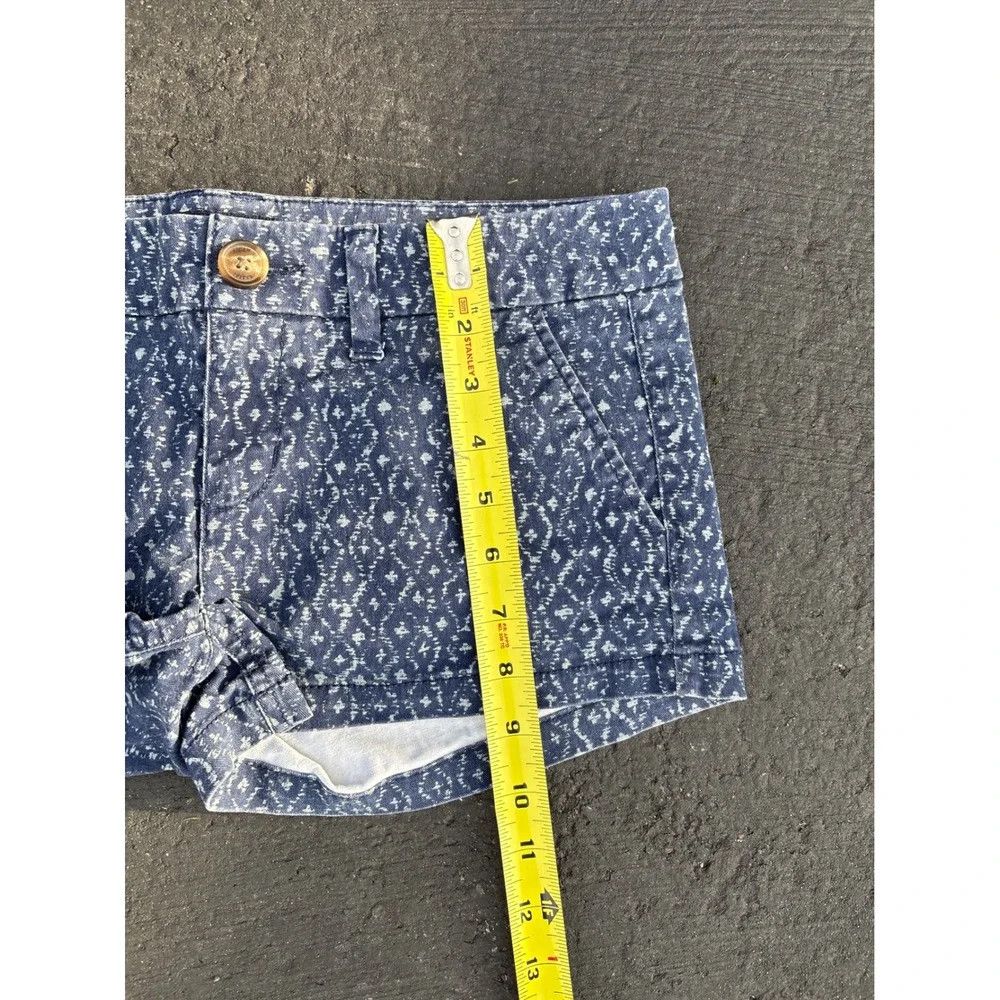 American Eagle Outfitters American Eagle Shortie Blue Ikat Print Shorts 4 Low Rise Size 27" / US 4 / IT 40 - 4 Thumbnail