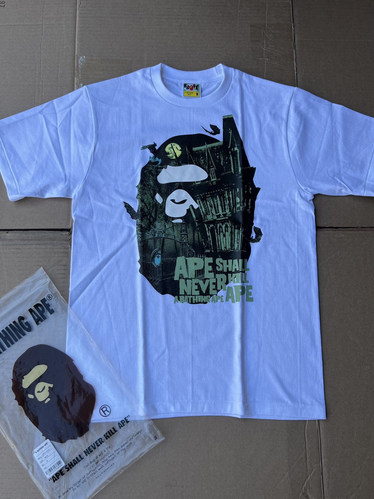 Bape HALLOWEEN BAPE MANSION APE HEAD TEE Size US L / EU 52-54 / 3 - 1 Thumbnail