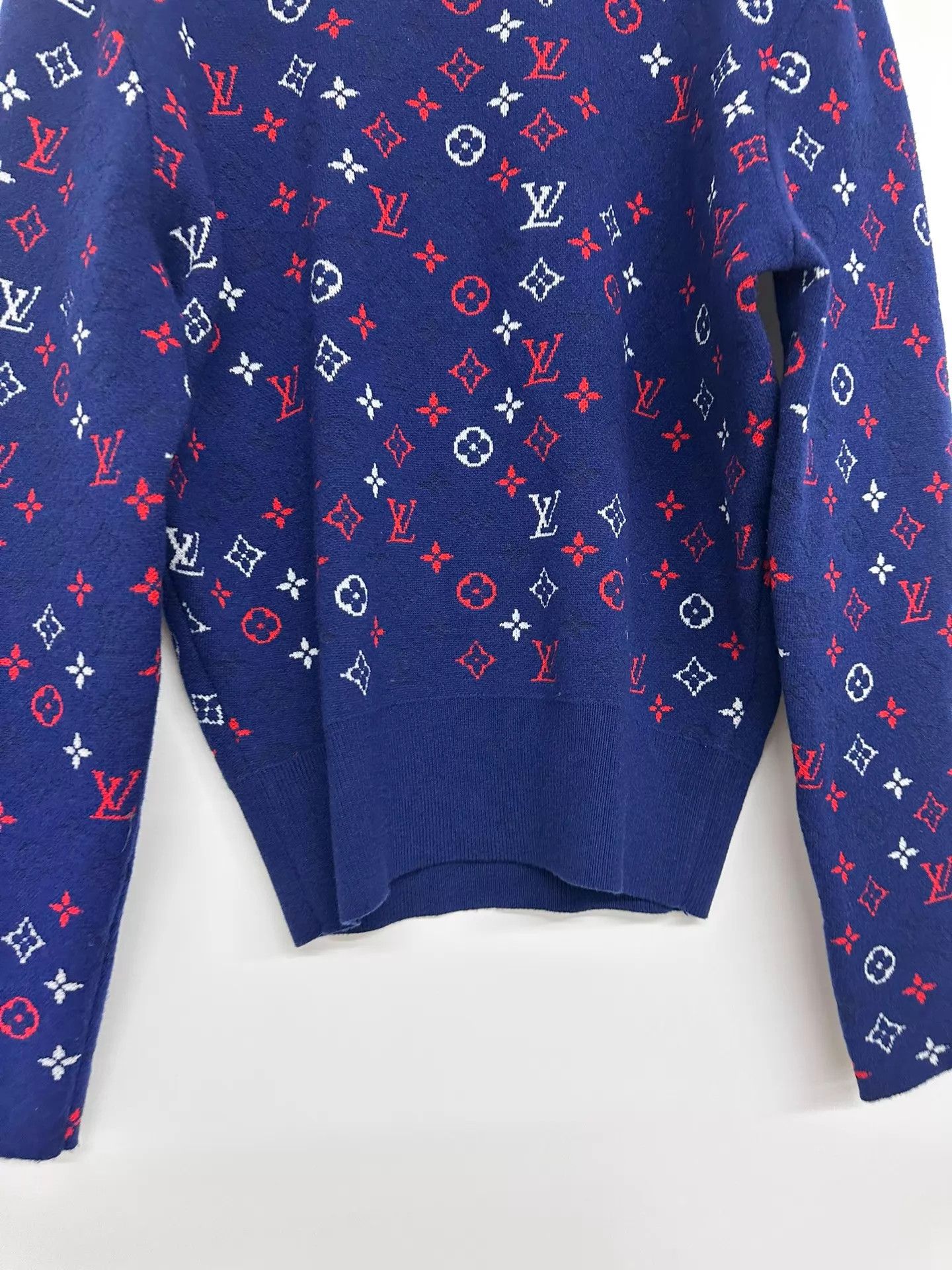 Louis Vuitton LV Allover Print Sweater Size S Size US S / EU 44-46 / 1 - 4 Thumbnail