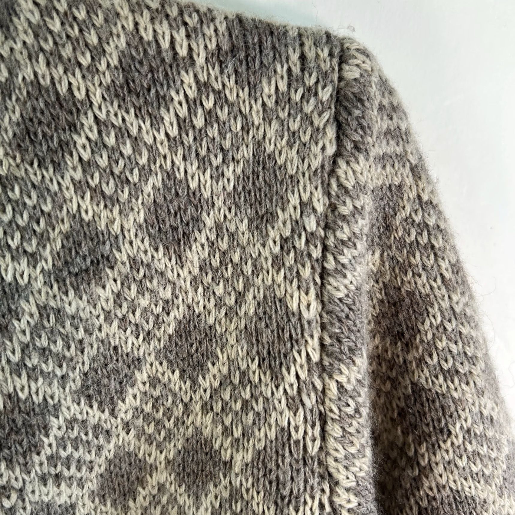 Vintage VINTAGE Cocogio Wool Blend Cardigan Sweater Size M Gray Geometric Pattern Made in Italy Womens Size M / US 6-8 / IT 42-44 - 2 Thumbnail