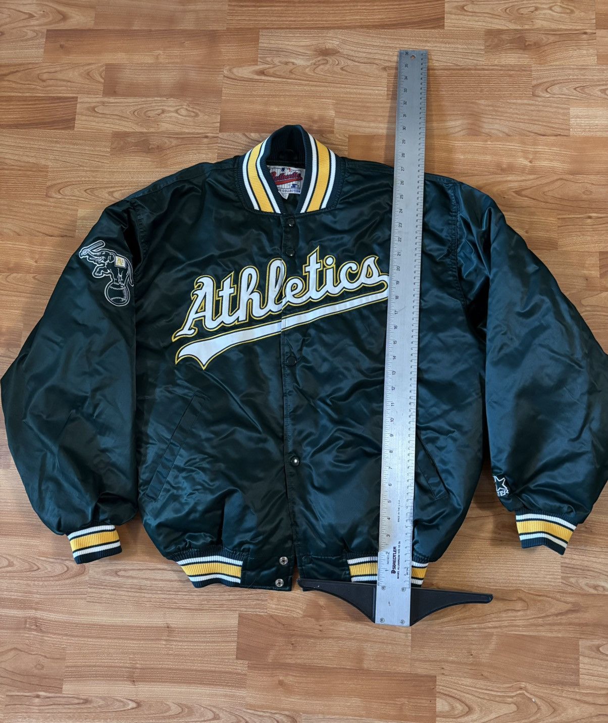 Starter Oakland Athletics starter vintage Sz L bomber jacket Size US L / EU 52-54 / 3 - 2 Thumbnail