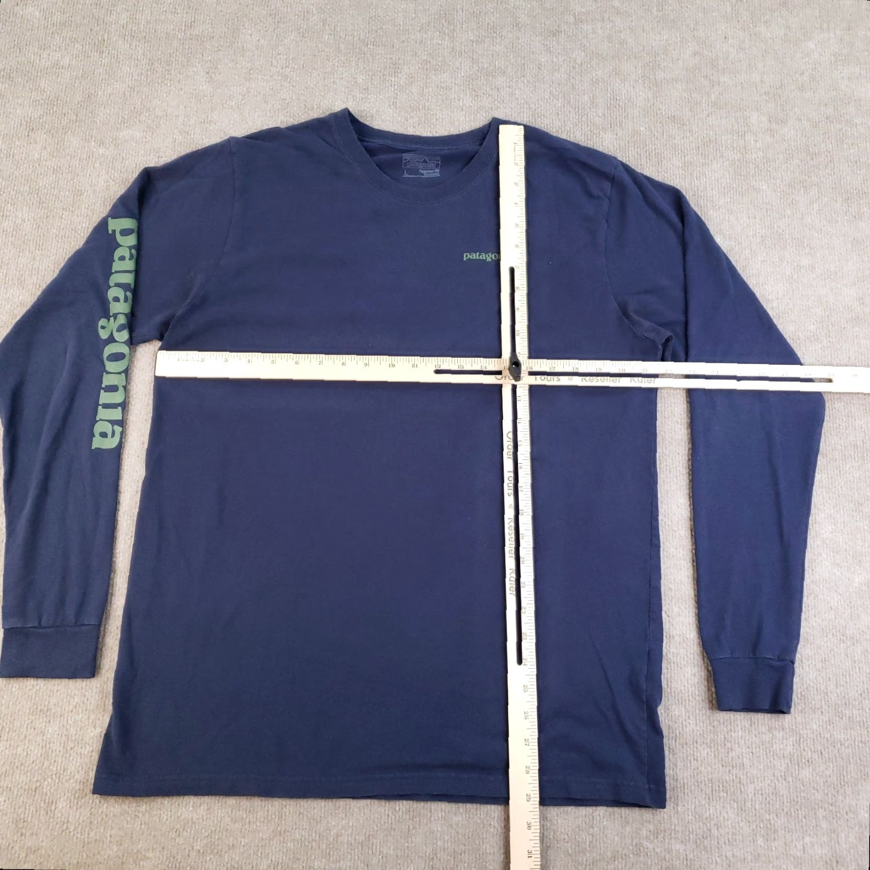 Patagonia Patagonia Shirt Mens Large Blue Long Sleeve Cotton Logo Outdoors Regular Fit Size US L / EU 52-54 / 3 - 2 Thumbnail