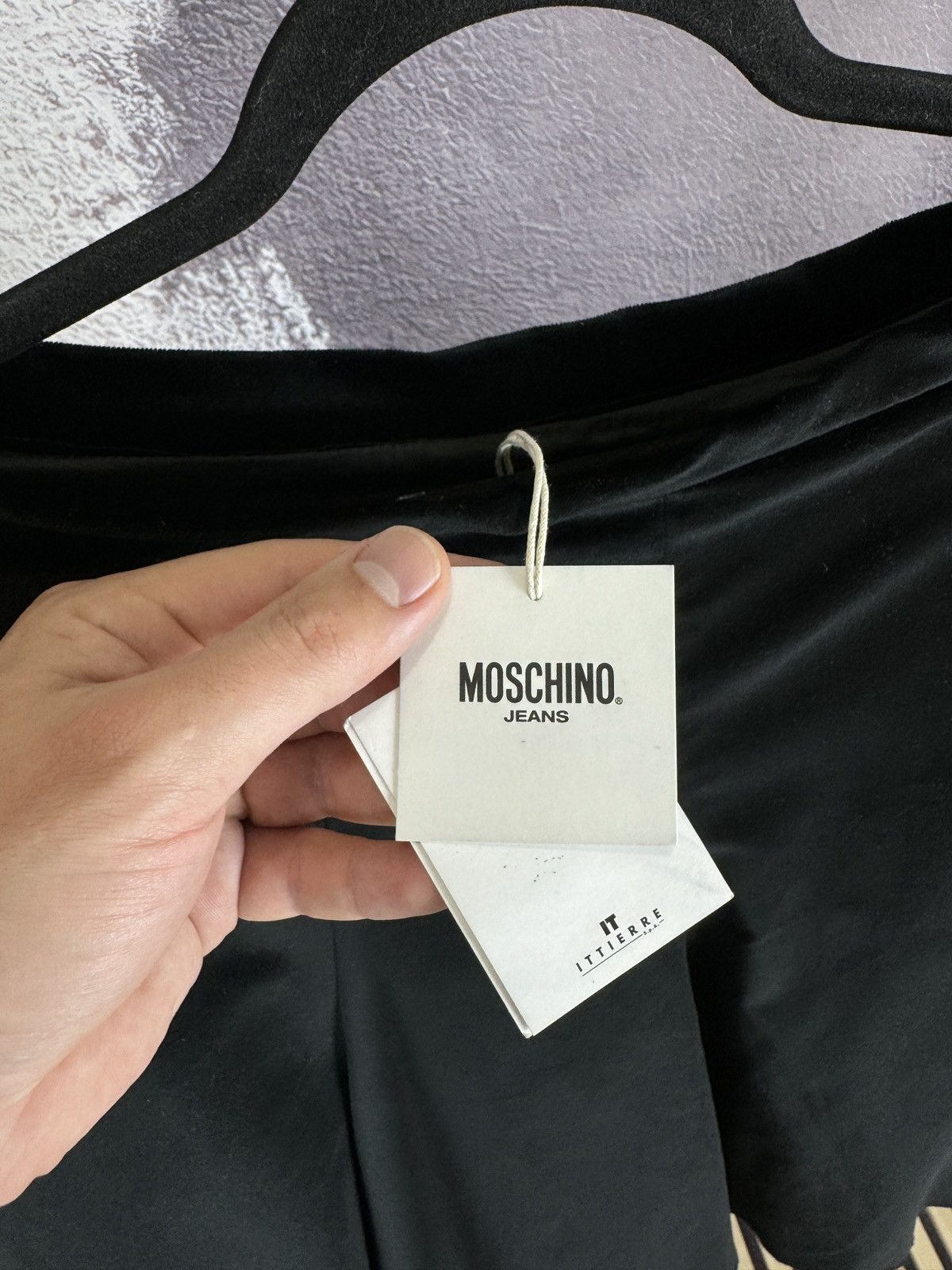 Moschino NEW Moschino Cheap and Chic black velour style midi skirt Size 32" / US 10 / IT 46 - 13 Thumbnail