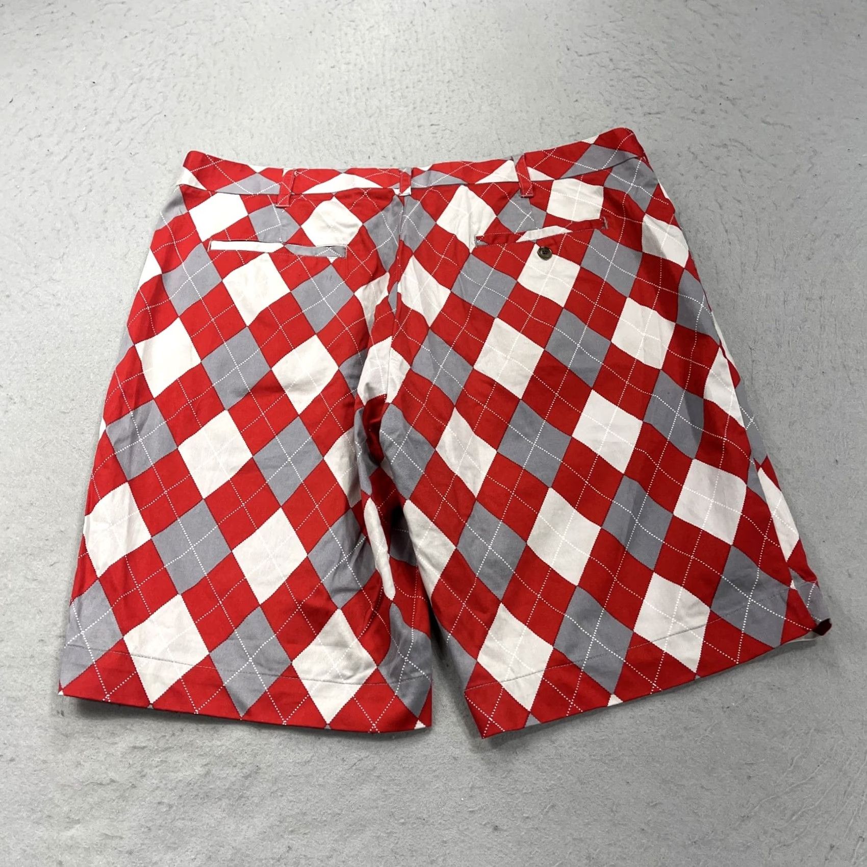 Vintage Loudmouth Golf Mens Chino Shorts 42 Red Gray Argyle Diamond Funny Summer Casual 12 In Inseam Stretch Pockets Logo Vintage No Size US 42 / EU 58 - 6 Thumbnail