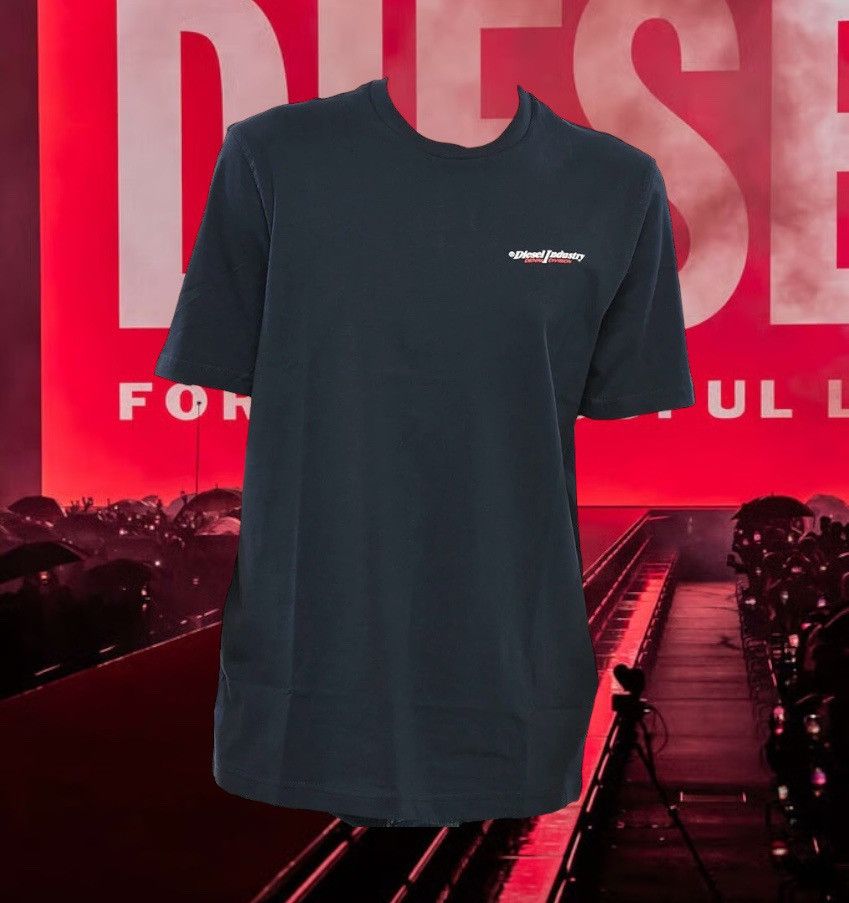 Diesel Diesel t-shirt with embossed logo L Size US L / EU 52-54 / 3 - 1 Thumbnail