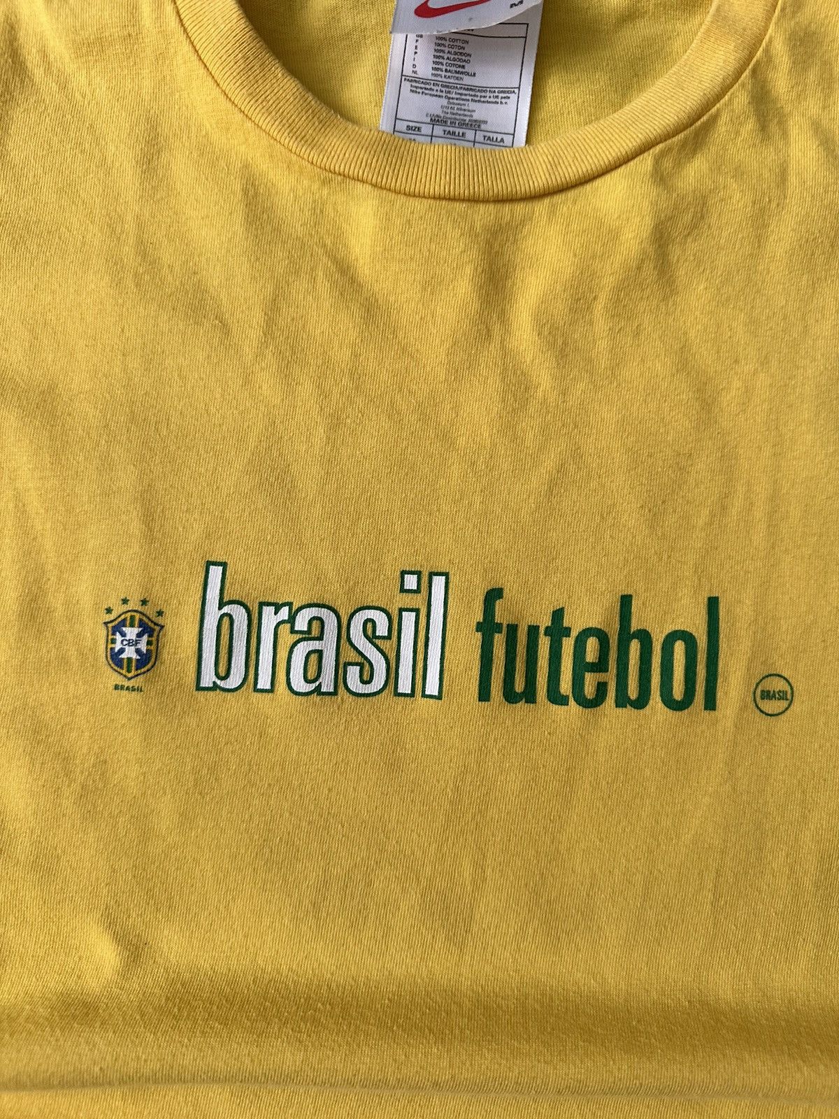 Nike Nike Vintage 90s Brazil Soccer Team Big logo T shirt hype y2 Size US M / EU 48-50 / 2 - 5 Thumbnail