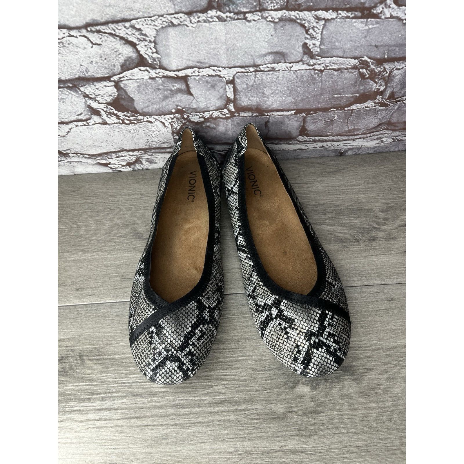 Etonic Vionic Carroll Snake Black White Ballet Slip On Flats Women Size US 11 / IT 41 - 2 Thumbnail
