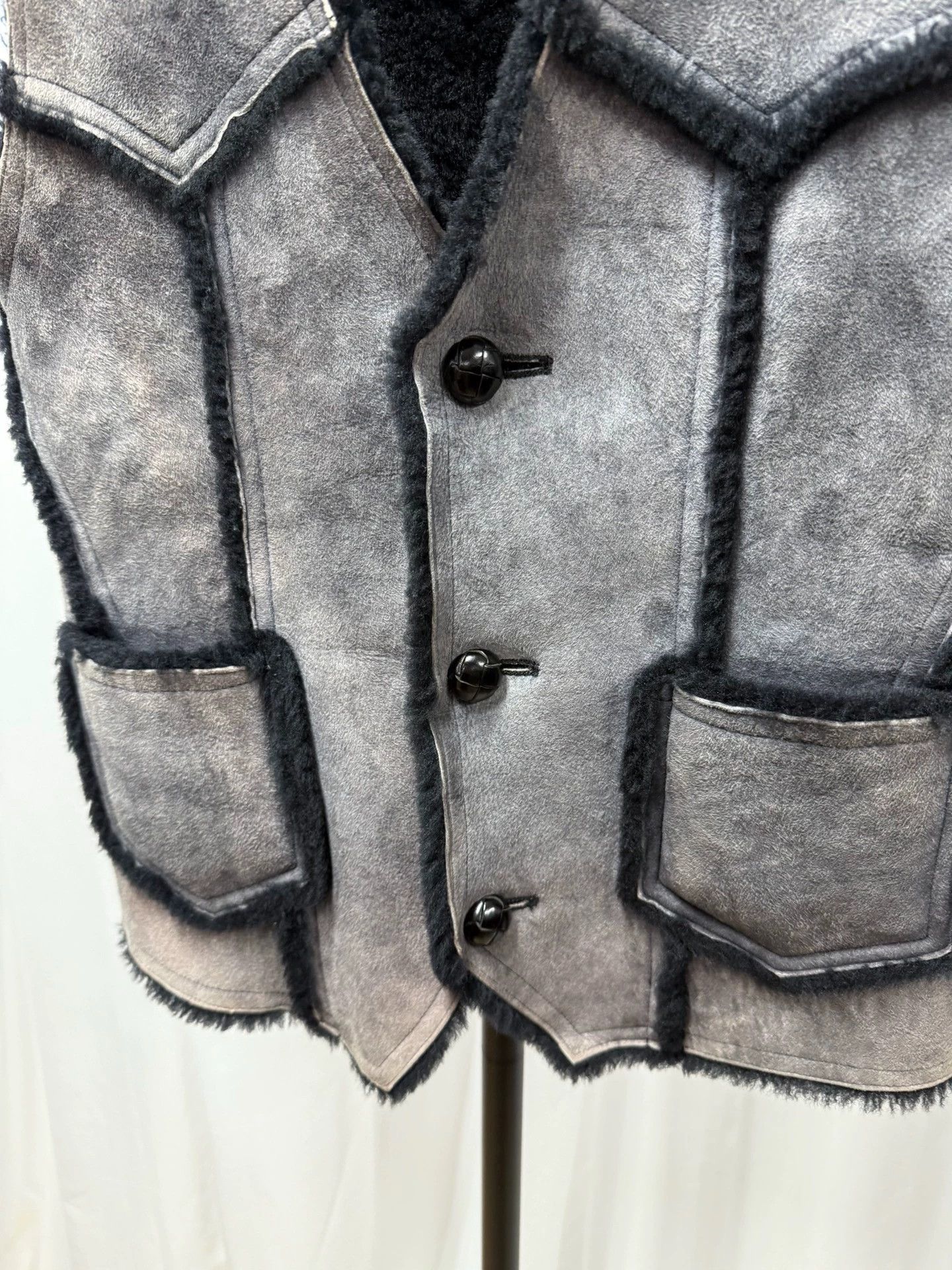 Number (N)ine Number (N)ine 09AW Sheepskin and Fur Patchwork Vest Size US S / EU 44-46 / 1 - 6 Thumbnail