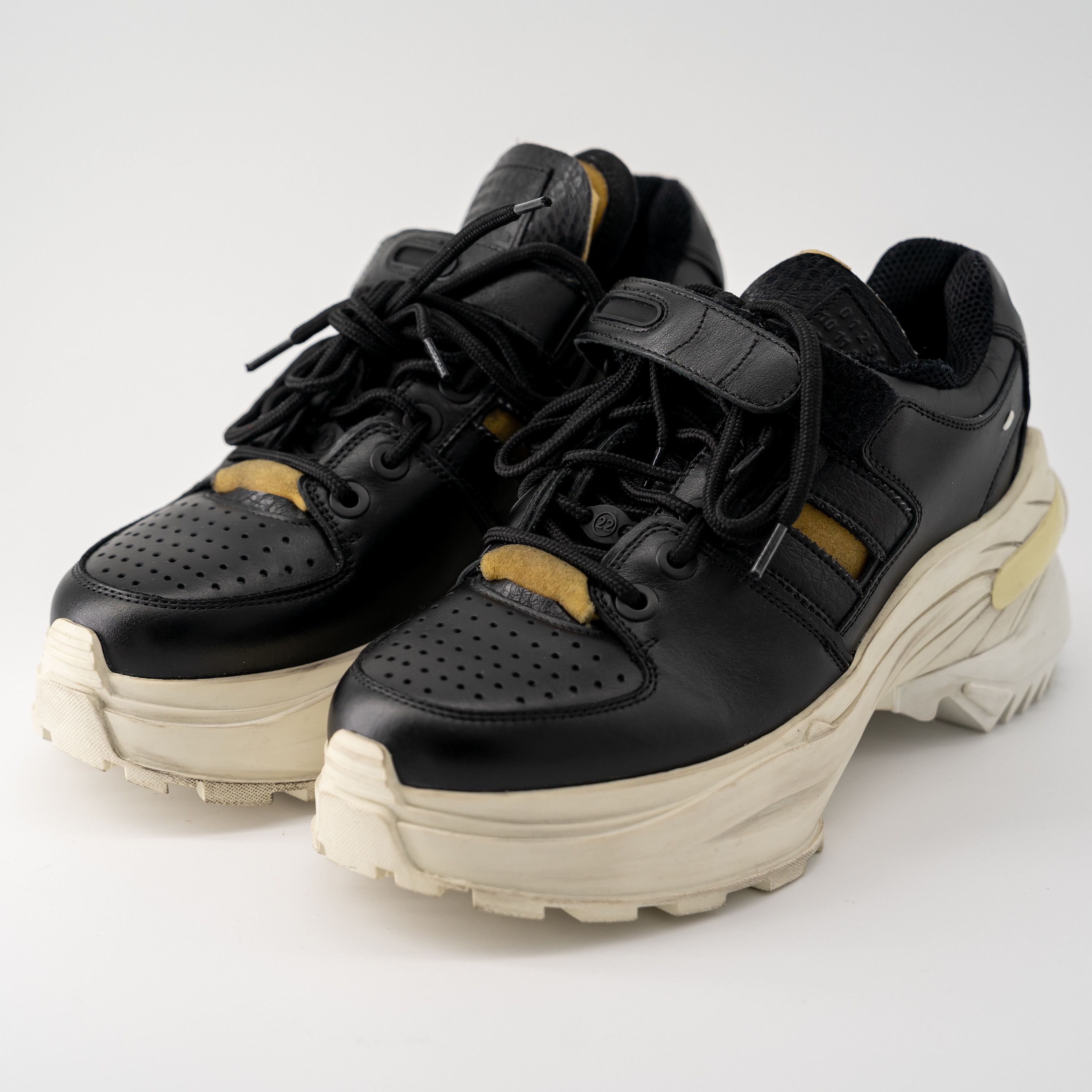 Maison Margiela Retro Fit ビンテージ加工30cm Maison Margiela」の新アイコンスニーカー“Retro Fit”登場