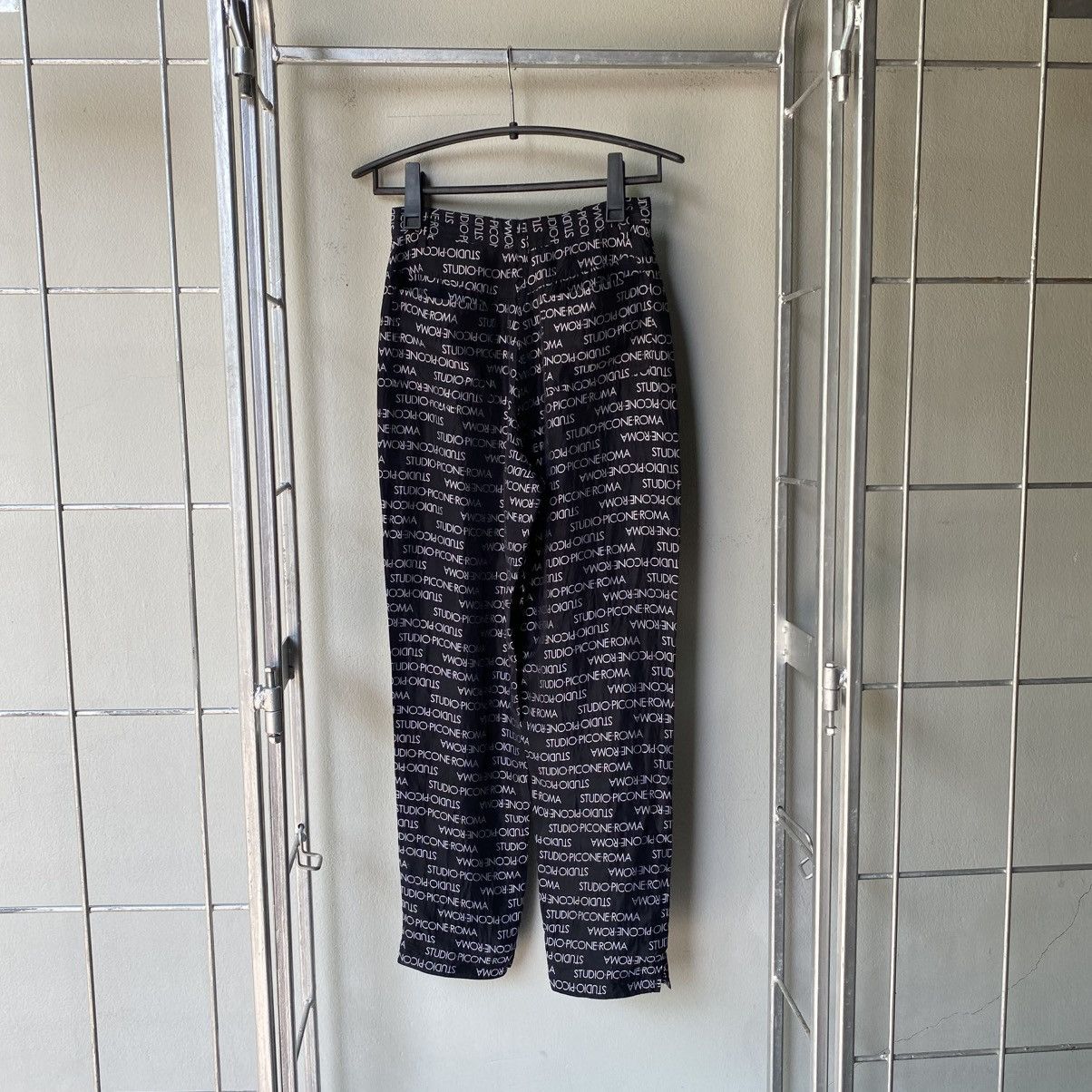 Designer × Japanese Brand STUDIO PICONE ROMA Black Logo Print Wide-Leg Pants Size 27" / US 4 / IT 40 - 2 Thumbnail
