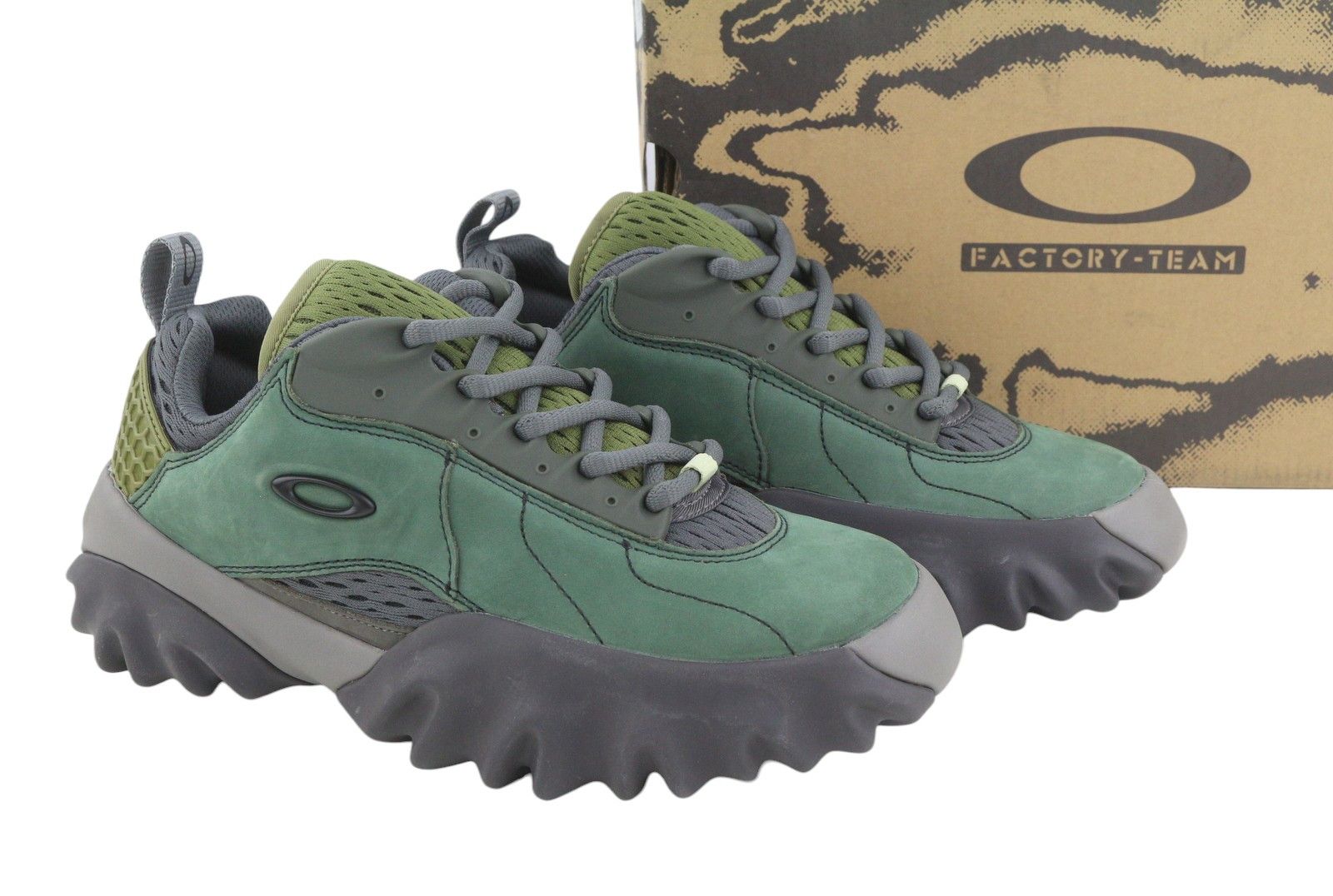 Brain Dead OAKLEY FACTORY CHOP SAW NUBUCK EU38 Duck Green 90526 Size US 8 / IT 38 - 1 Thumbnail