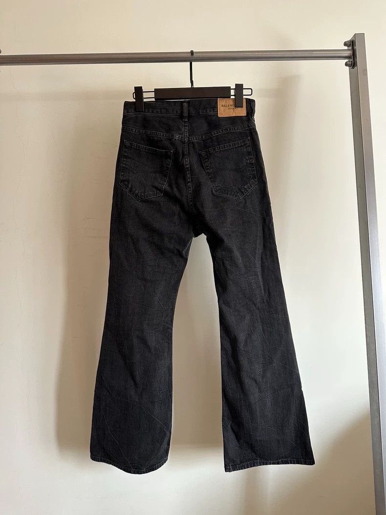 Balenciaga balenciaga size xs Flared jeans Size US 28 / EU 44 - 2 Thumbnail