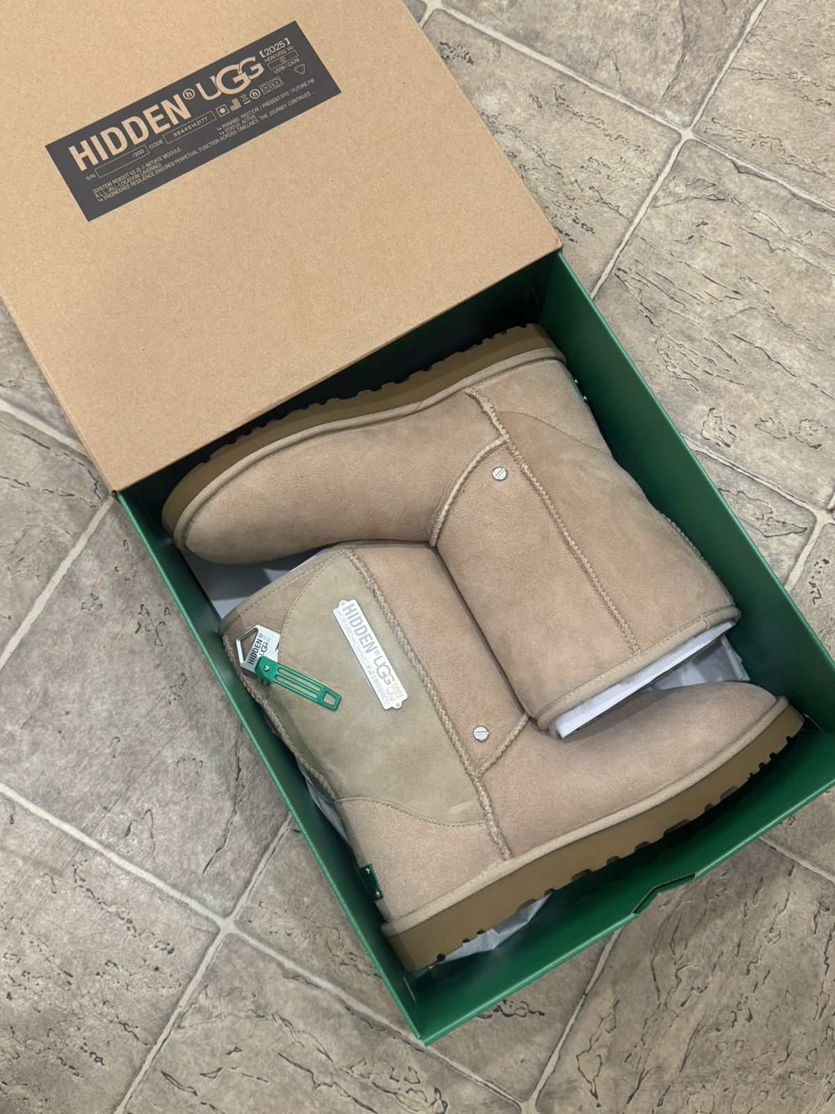HIDDEN NY UGG CLASSIC SHORT (ONLY 200 MADE)