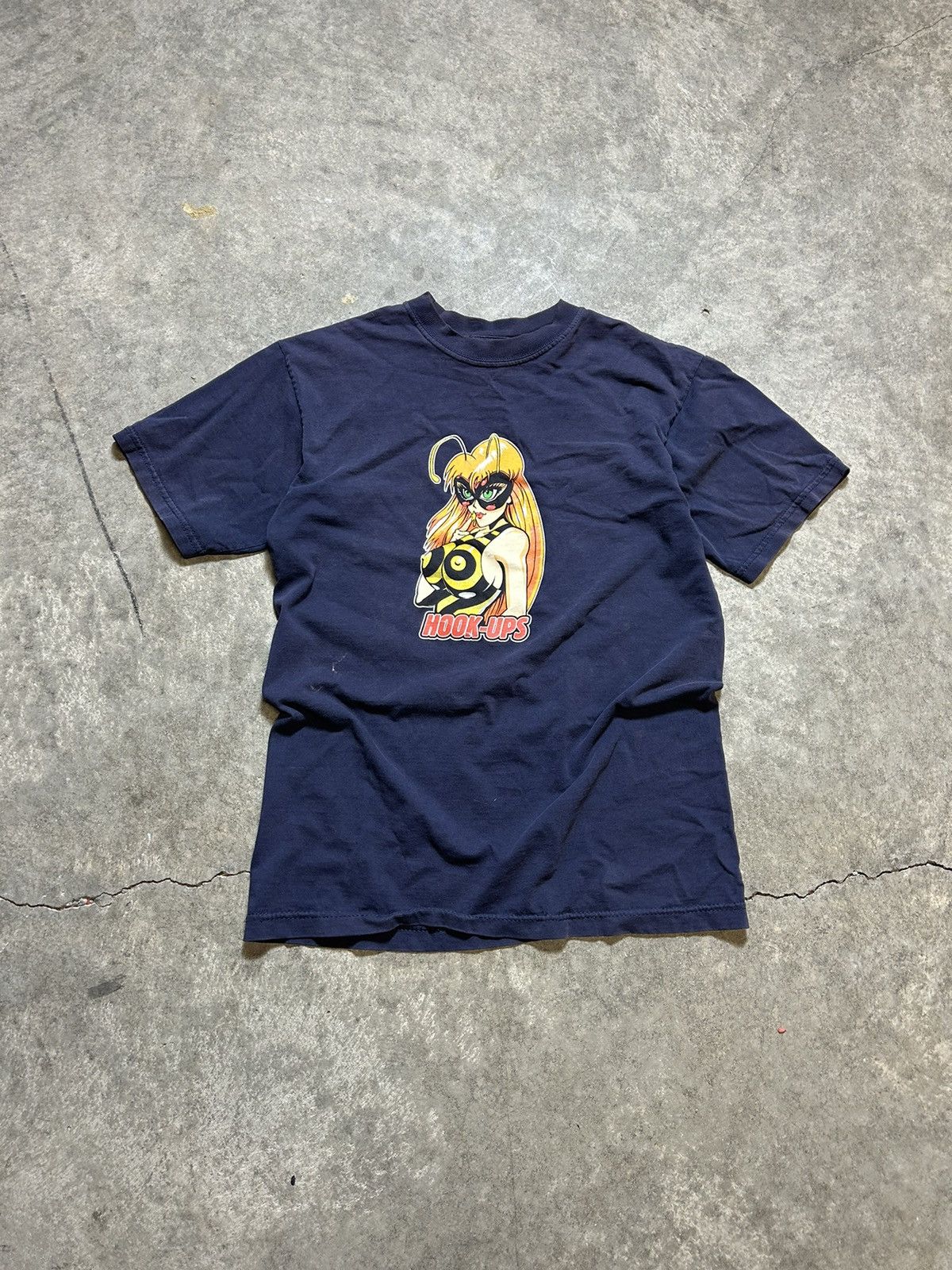 Vintage Hook Ups Anime Girl Bee Shirt Navy