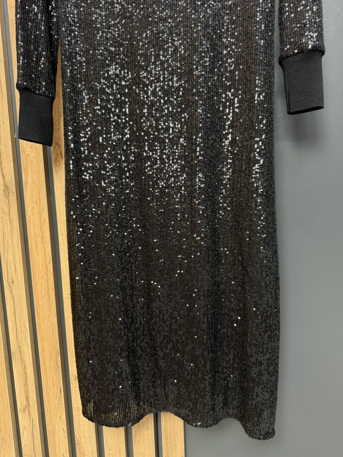 Allsaints AllSaints Black Sequin Midi Dress XS Long Sleeve Size XS / US 0-2 / IT 36-38 - 5 Thumbnail