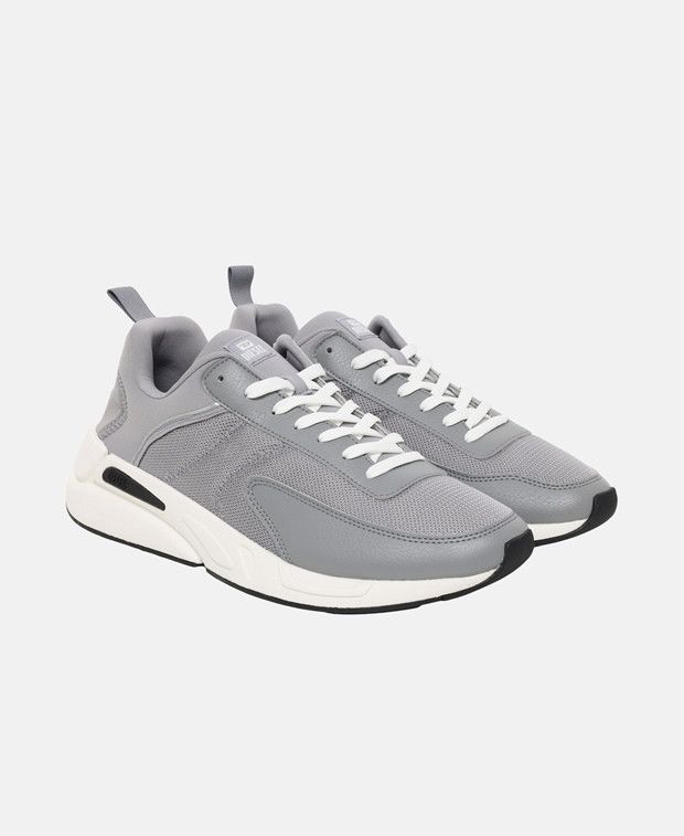 Serena Sneakers