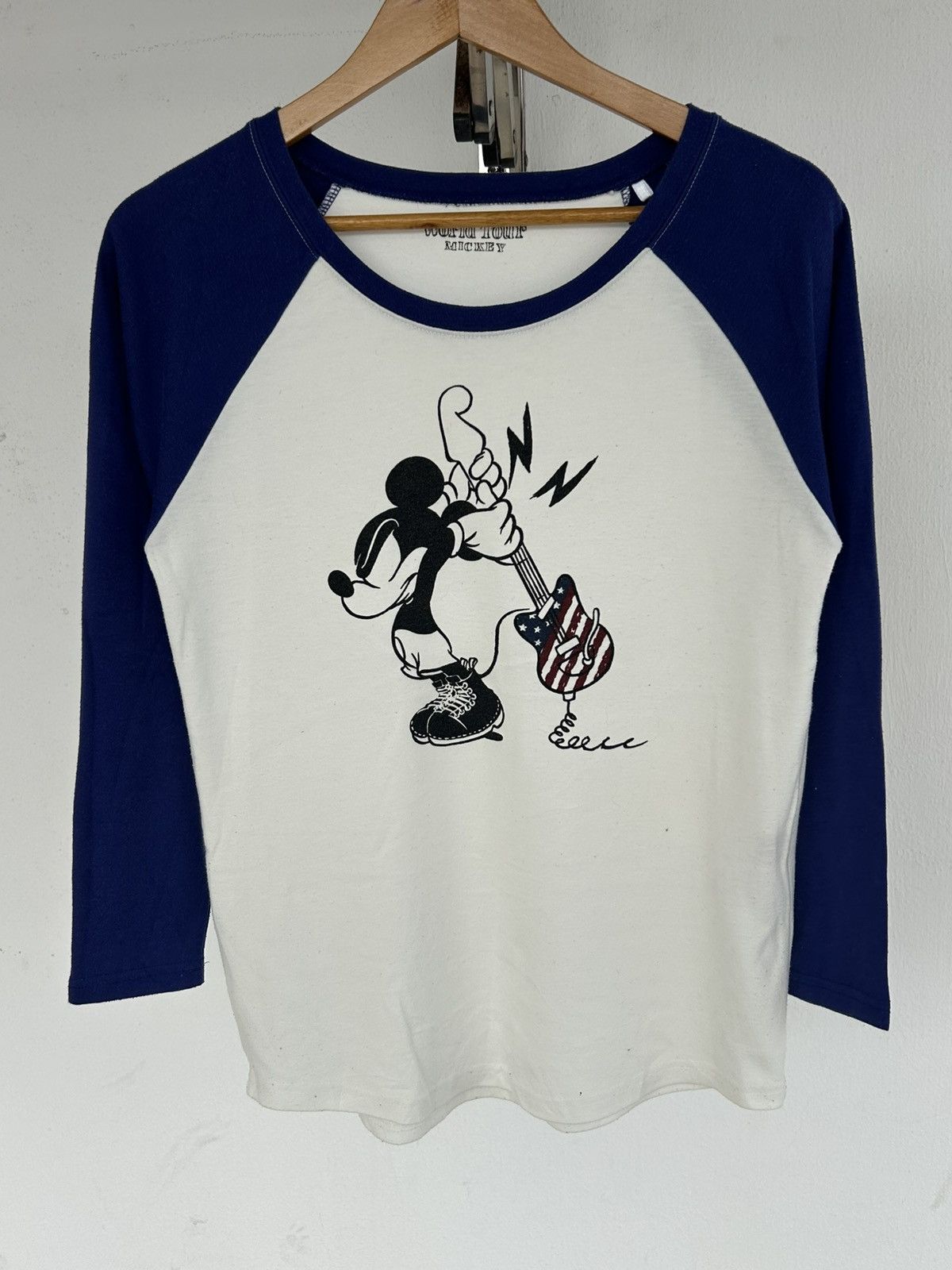 Disney World Tour Mickey Raglan White Purple Tee Size US M / EU 48-50 / 2 - 1 Thumbnail