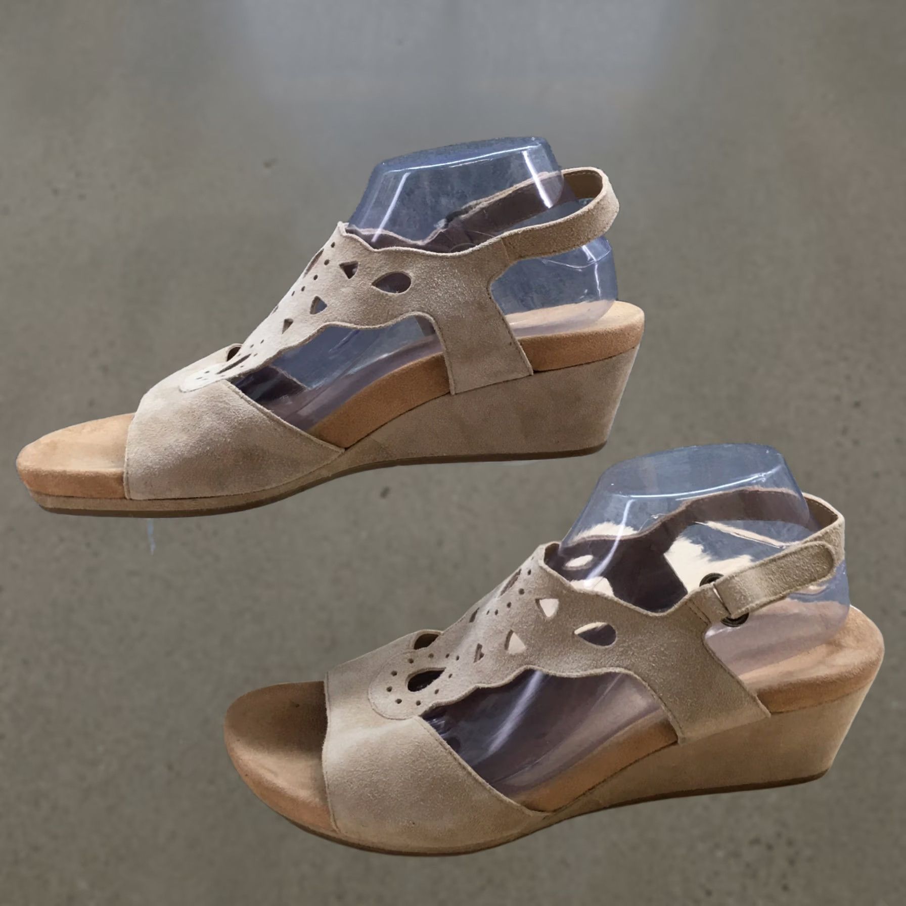 Vintage Bjorndal Sandals Womens 11 Susie Slingback Wedge Heels Comfort Brown Suede Sandals Womens 11 Brown Slingback Wedge Heel Suede Comfort Size US 11 / IT 41 - 1 Thumbnail