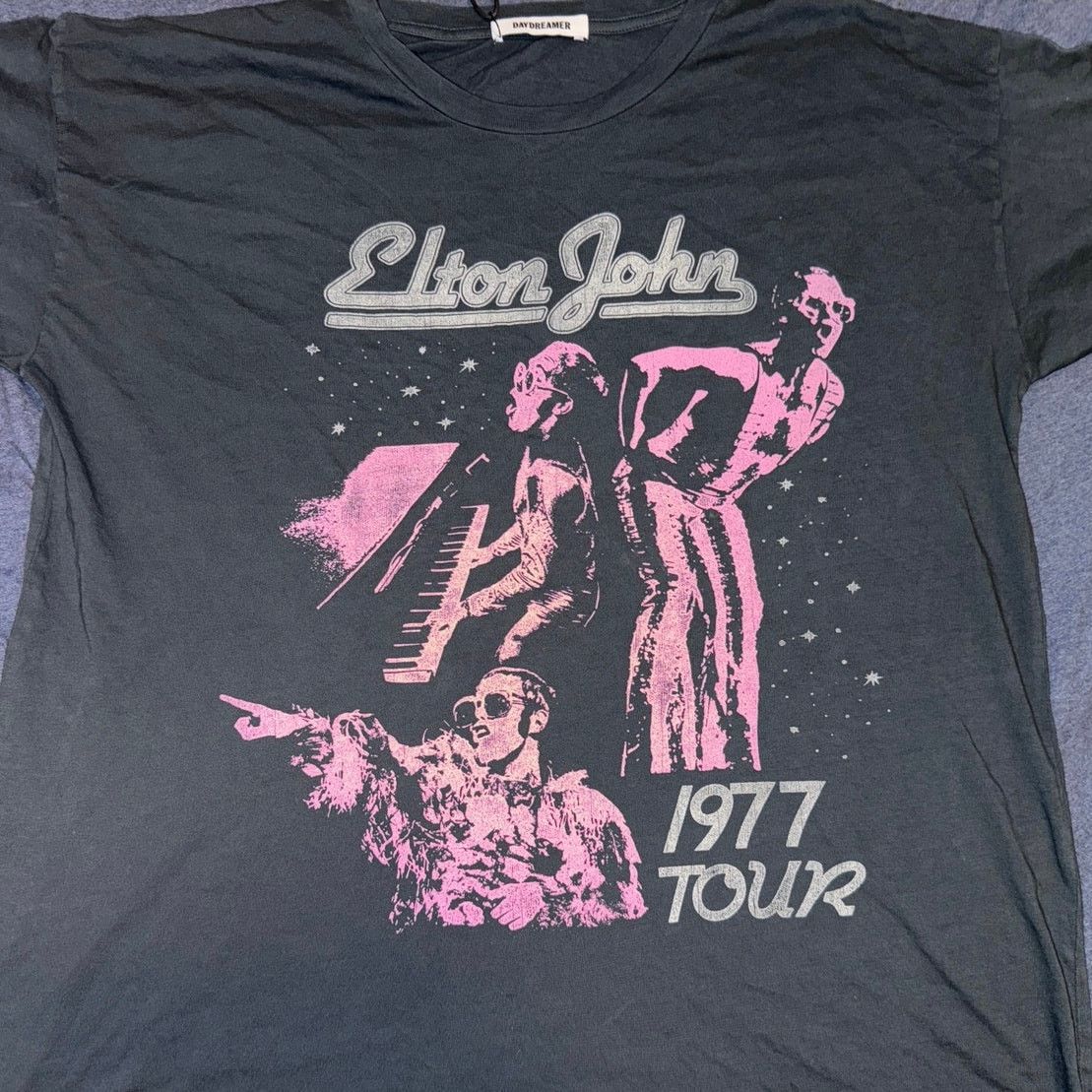 Daydreamer DAYDREAMER Elton John 1977 Merch Tee in Vintage Black Size L Size L / US 10 / IT 46 - 9 Thumbnail