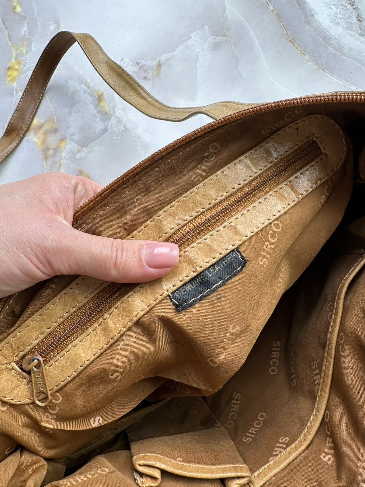 Japanese Brand Vintage Leather Shoulder Bag Size ONE SIZE - 7 Thumbnail
