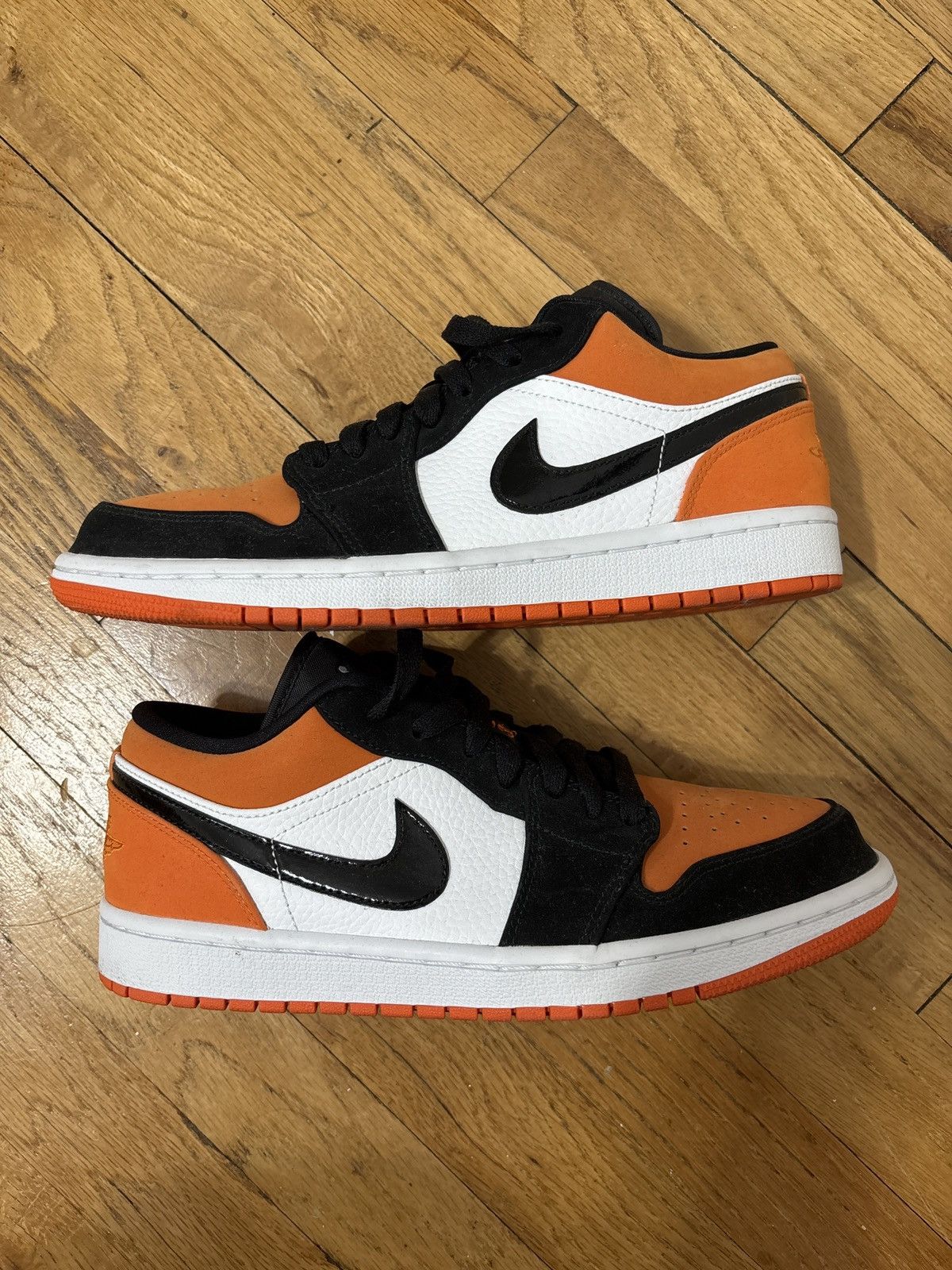 Jordan Brand × Nike Air Jordan 1 Low Shattered backboard Size 8 Size US 8 / EU 41 - 4 Thumbnail