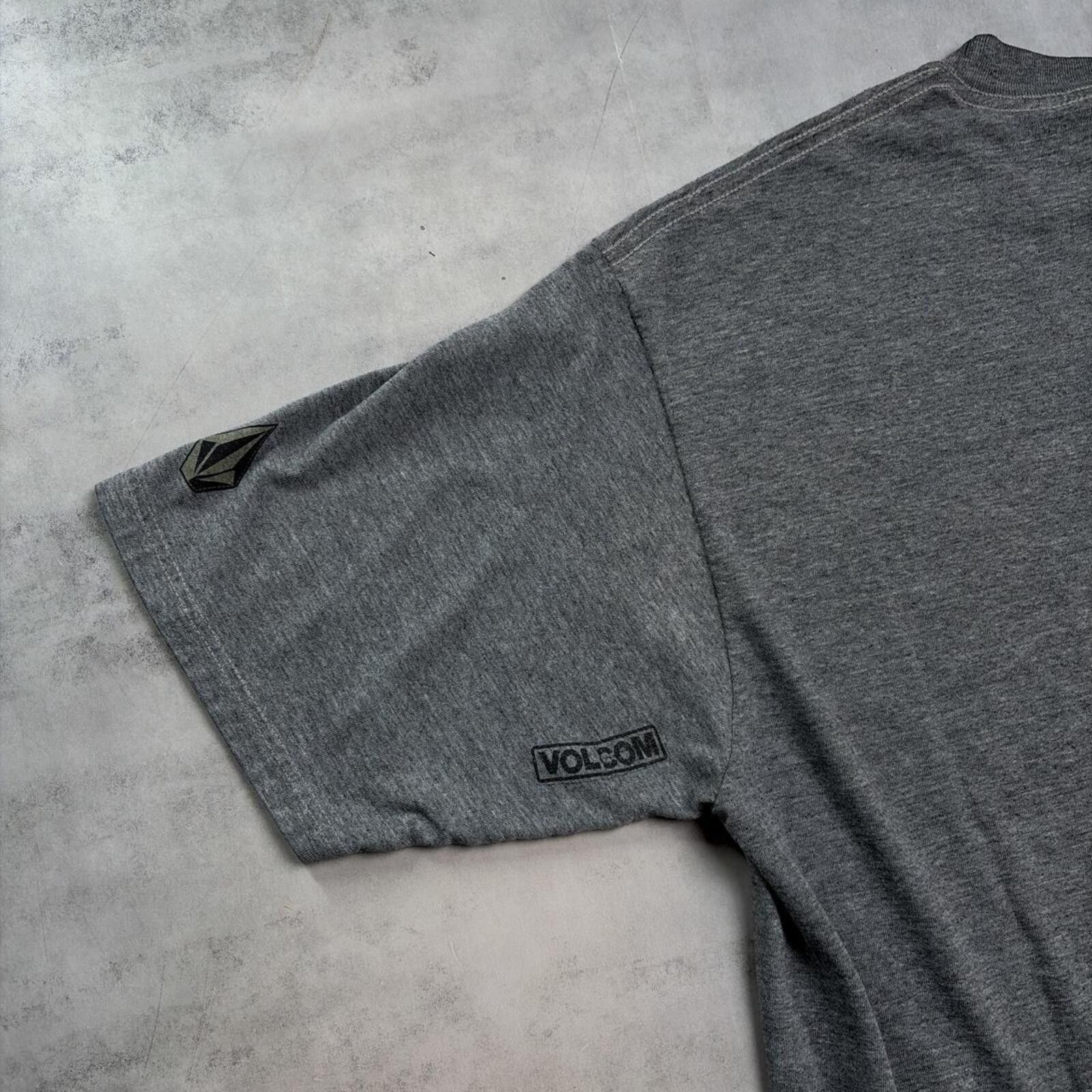 Volcom Y2K Grey Volcom Grunge Skater Gothic T-Shirt Size US XL / EU 56 / 4 - 8 Thumbnail