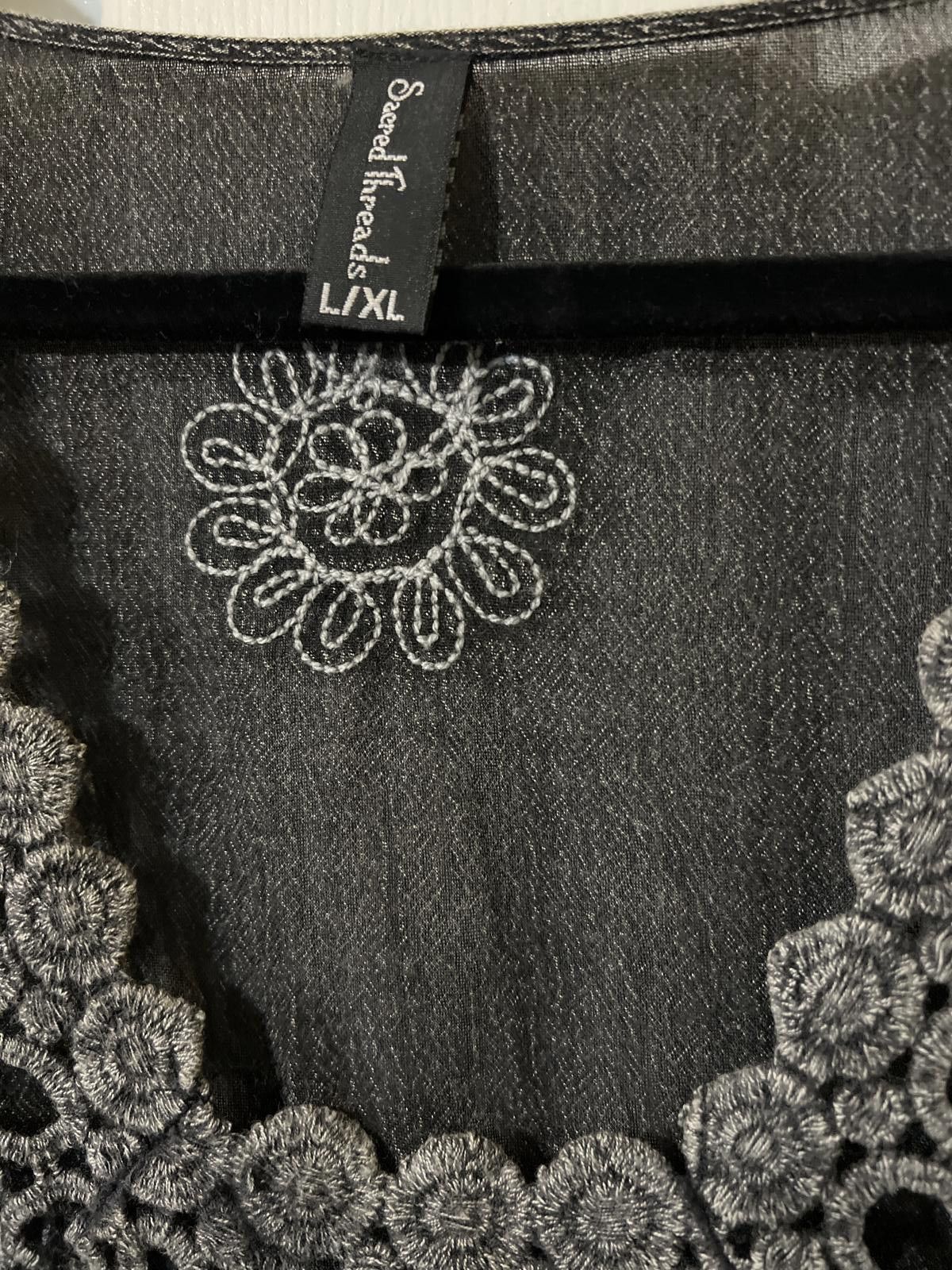 Other Secred Threads Black Embroidered Tunic Top L/XL boho Size XL / US 12-14 / IT 48-50 - 3 Thumbnail