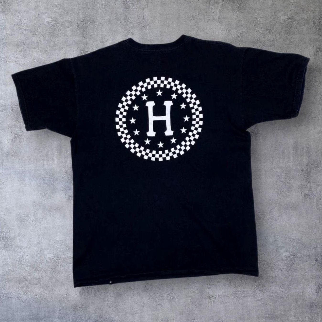 Huf HUF Classic Logo Skater Graphic Black T-Shirt Medium M Mens Shirt Graphic Print Crew Neck Short Sleeve Cotton Logo AZ69 Size US M / EU 48-50 / 2 - 2 Thumbnail