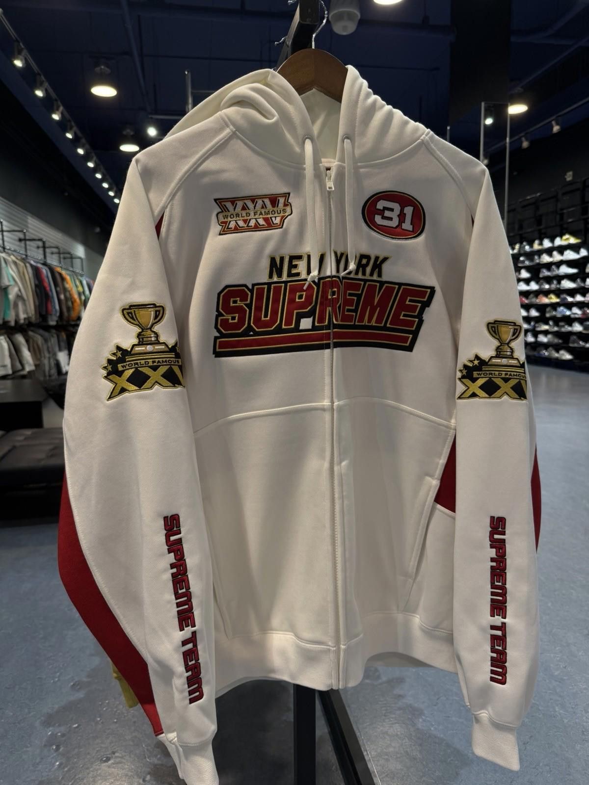 Supreme Supreme Zip Up Hooded Sweatshirt (25FW) White/Red Size (XL) Size US XL / EU 56 / 4 - 4 Thumbnail