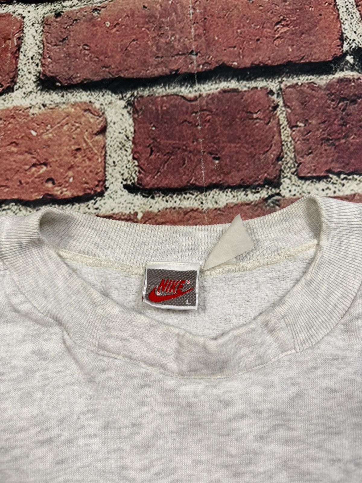 Nike Vintage 90s Nike Air Swoosh Spell Out Crewneck Sweatshirt Size US L / EU 52-54 / 3 - 5 Thumbnail
